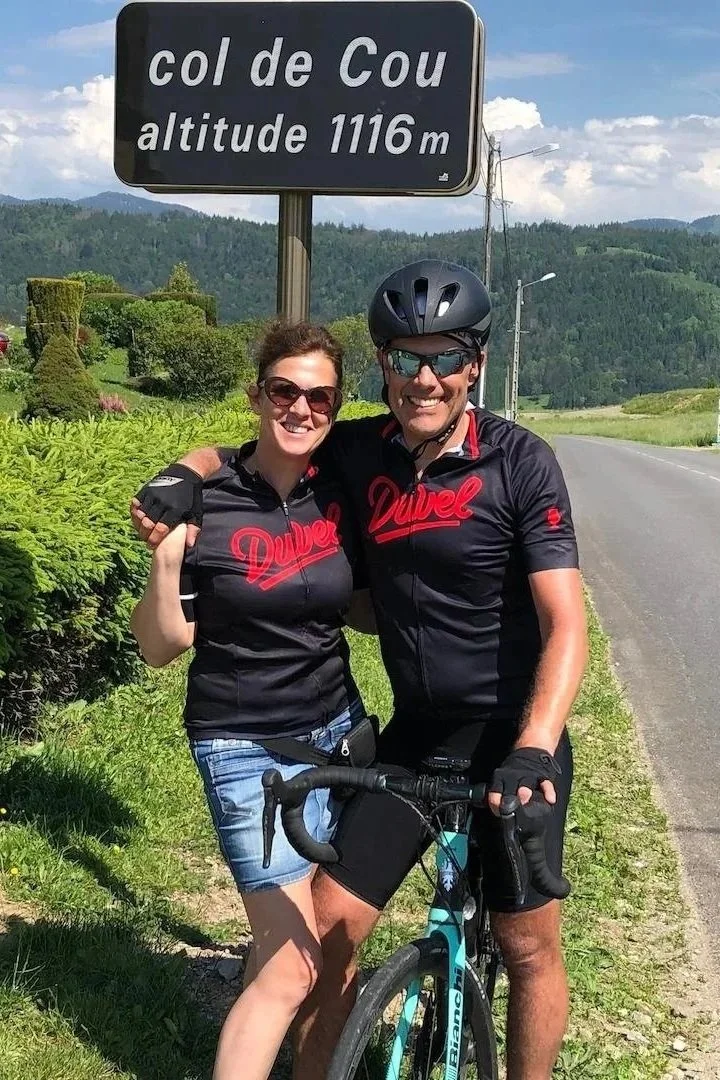 Eigenaars Coduvelo op de Col de Cou tijdens een Coduvelo tocht