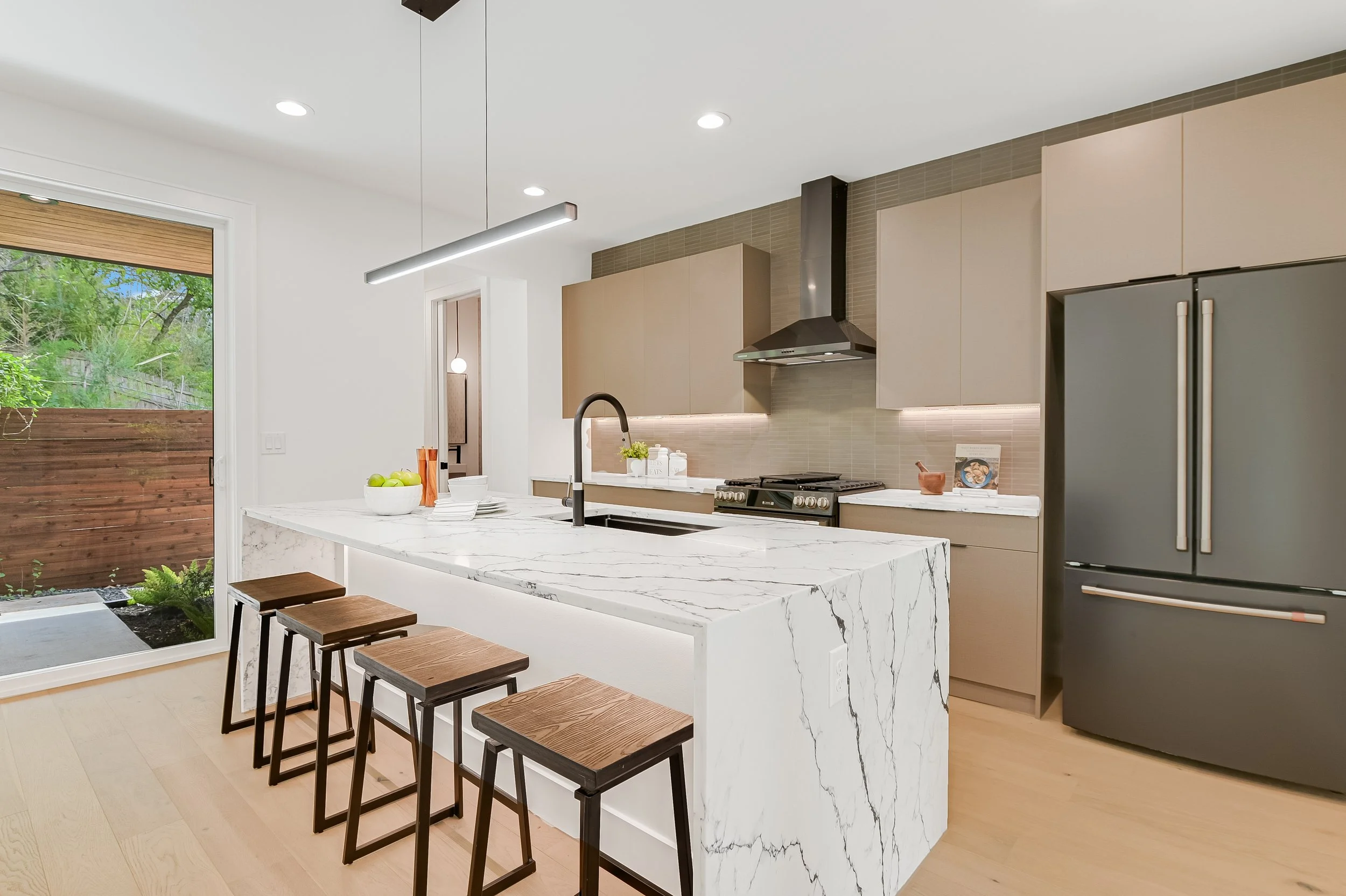 26-Kitchen.jpg