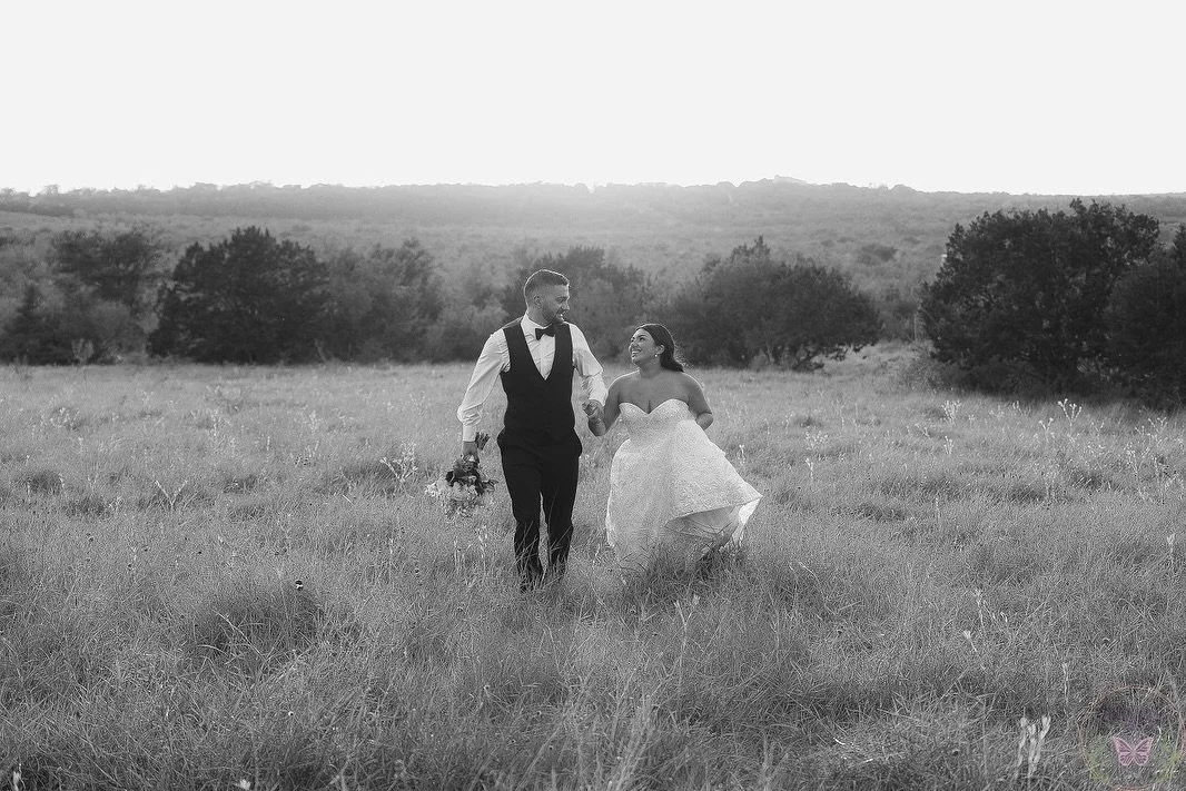 ✨ Byanka &amp; Michael ✨#freshcapsulevibes #texaswedding #texasweddingphotographer #seguintexas