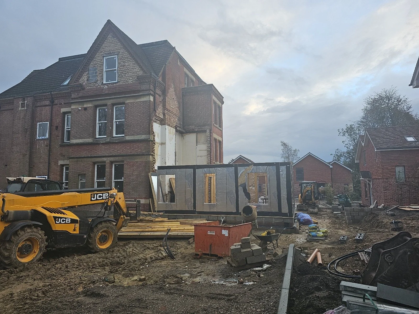 WhatsApp Image 2025-02-21 at 18.05.27_57b51b00.jpg