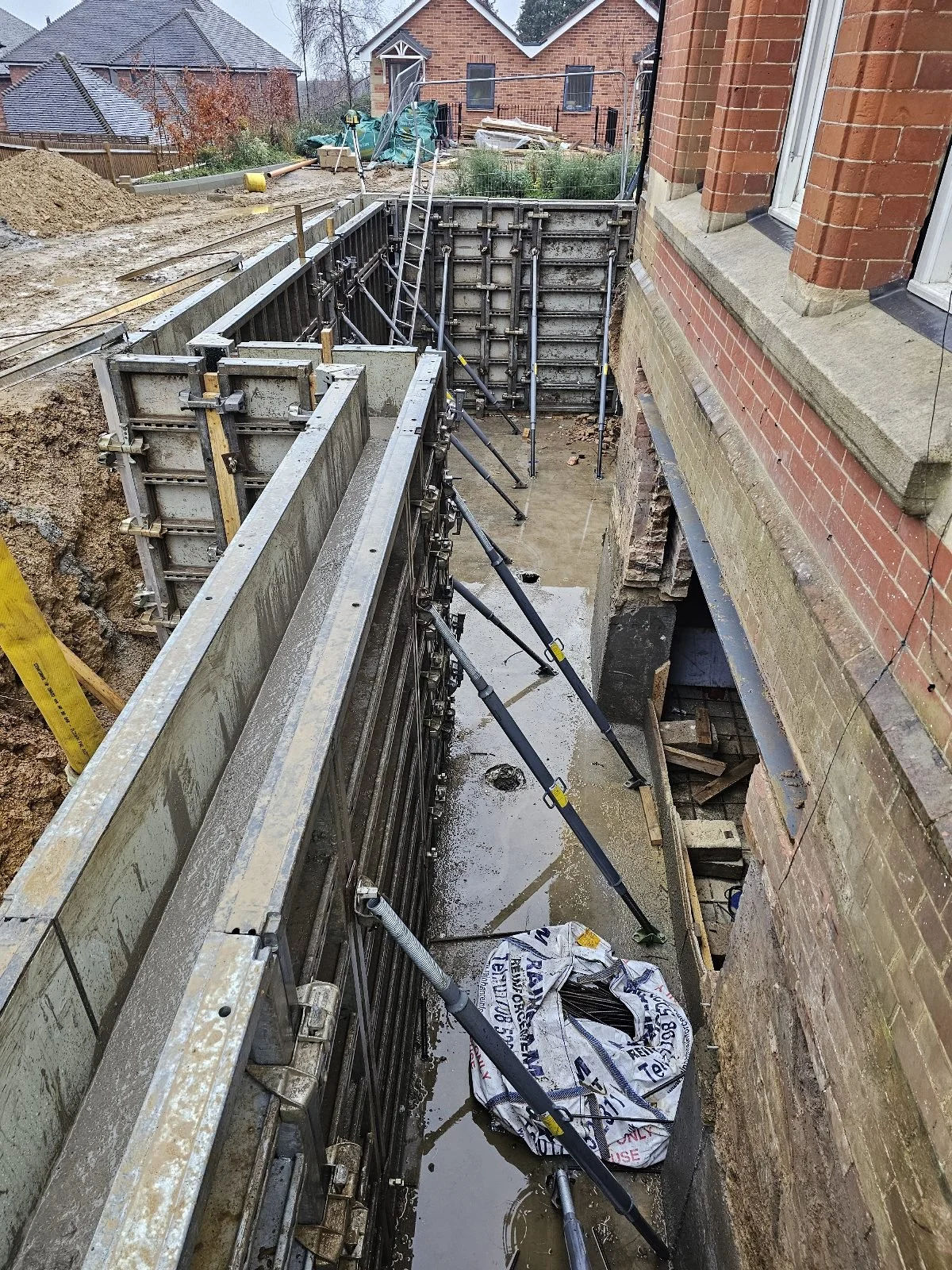 WhatsApp Image 2025-02-21 at 17.34.55_99dd57f3.jpg