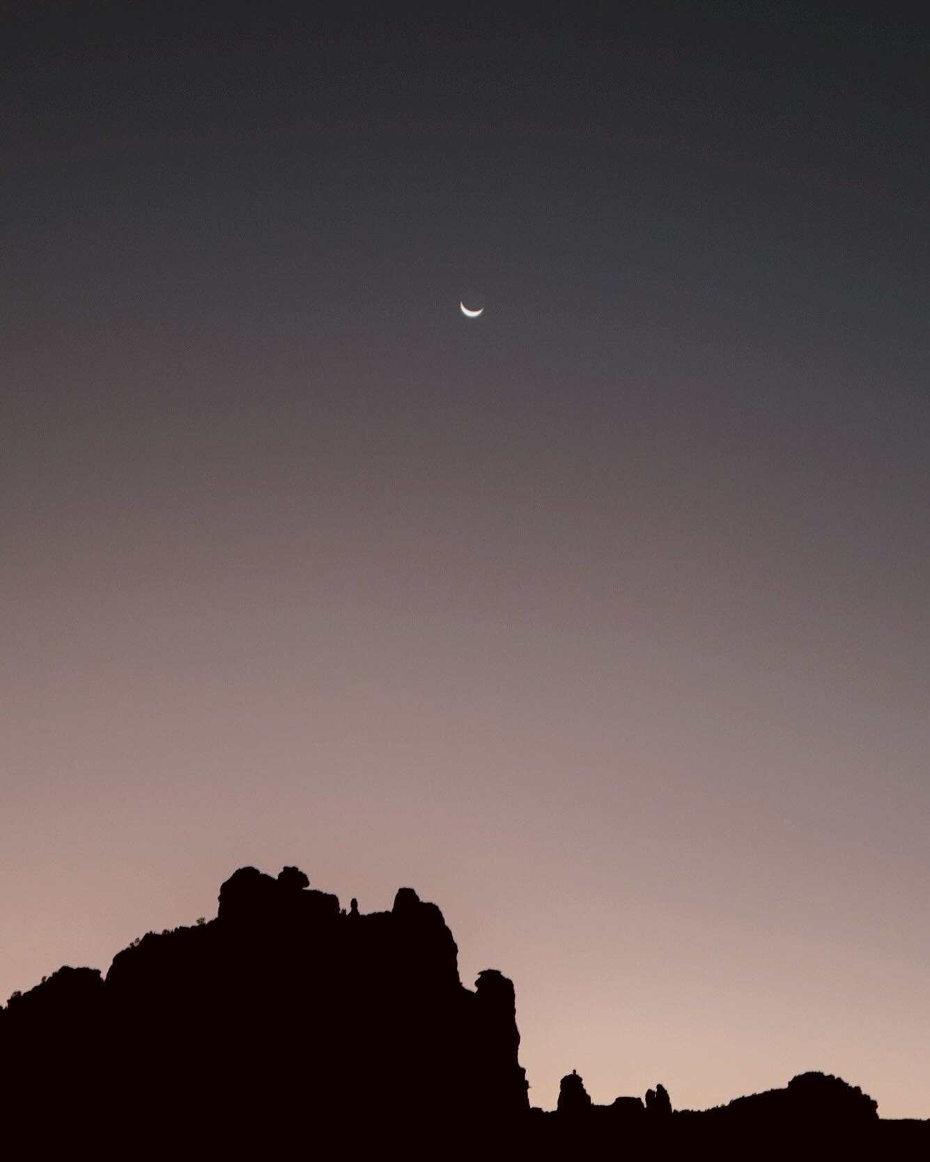 Sweet dreams.

Sedona, Arizona in last November

いよいよ今週31日土曜日は新しいお店が始まる。

初めてのカタチで携わらせてもらって、大詰めであり、スタートしてからがまた始まり。

きっと良いムーブメントが生まれるよ。