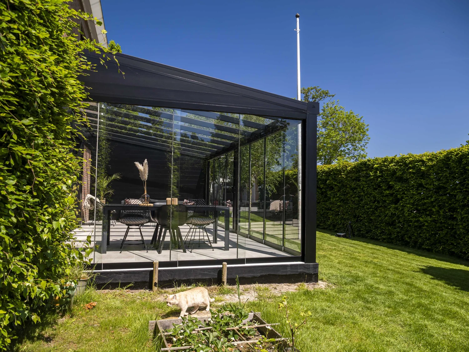 Wintergarten in Meckenbeuren aus Aluminium und Glas von KASTONIA