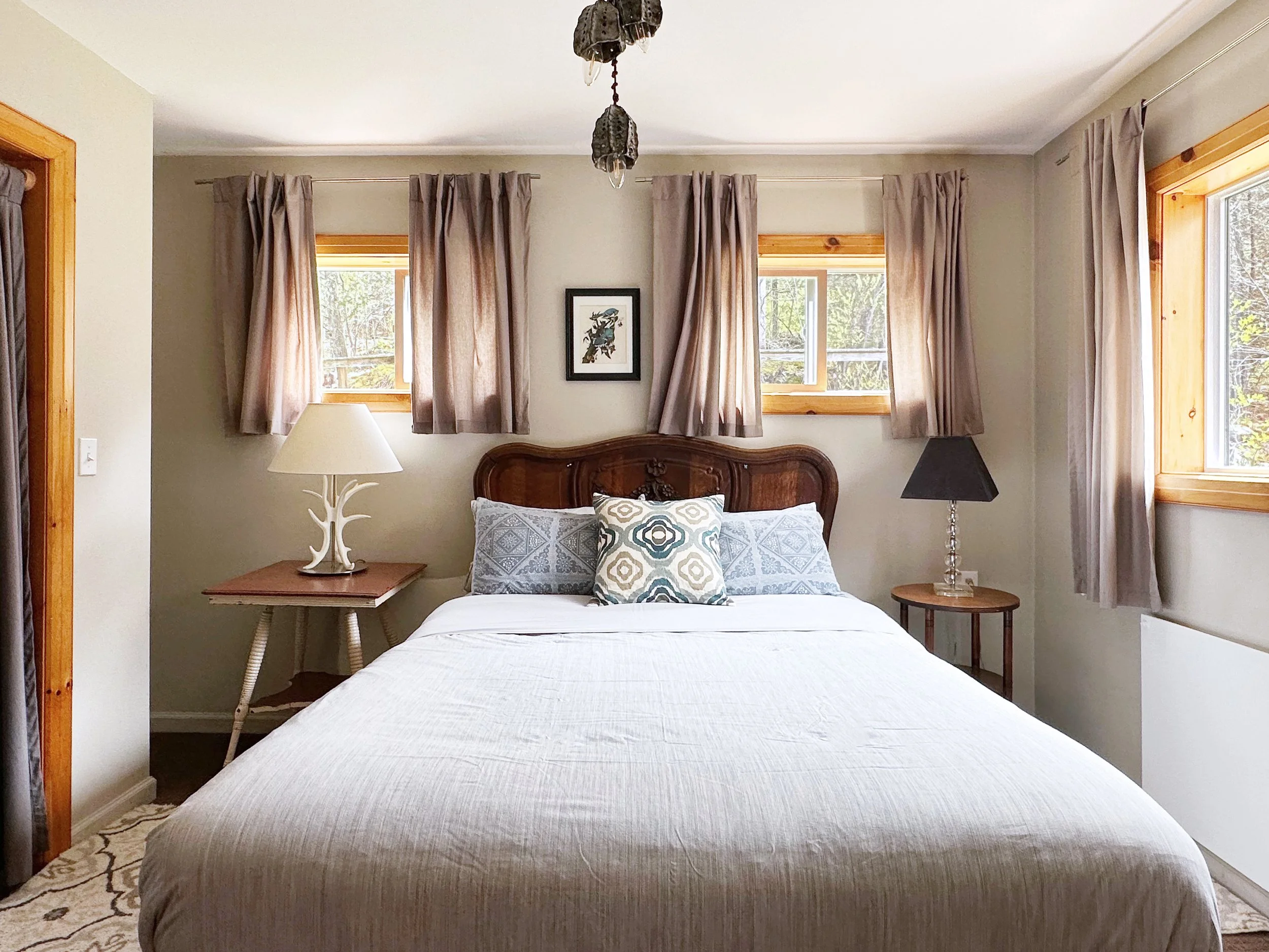 SR_DownstairsBedroom_01 042824.jpg