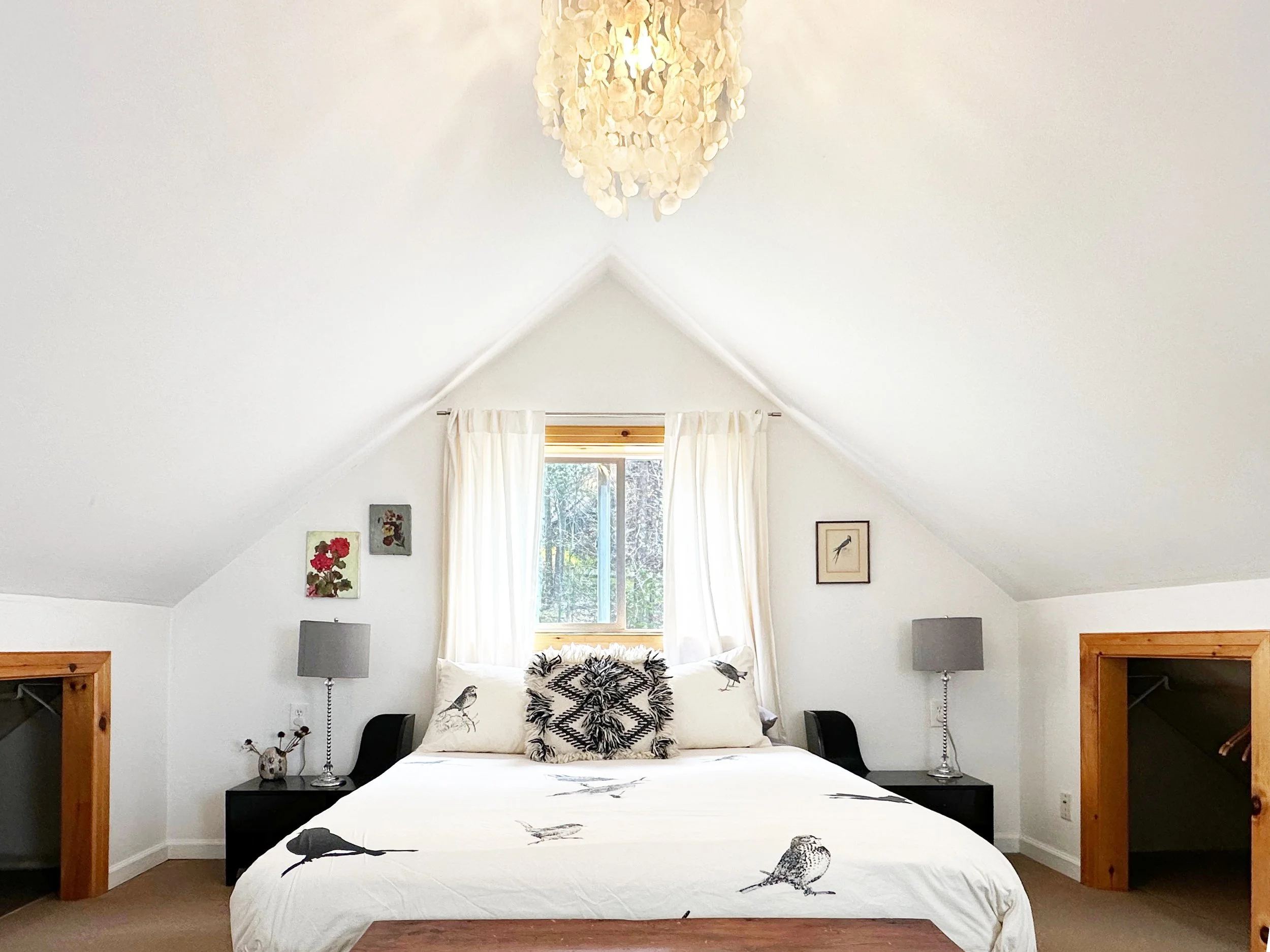 SR_UpstairsBedroom_01 042824.jpg