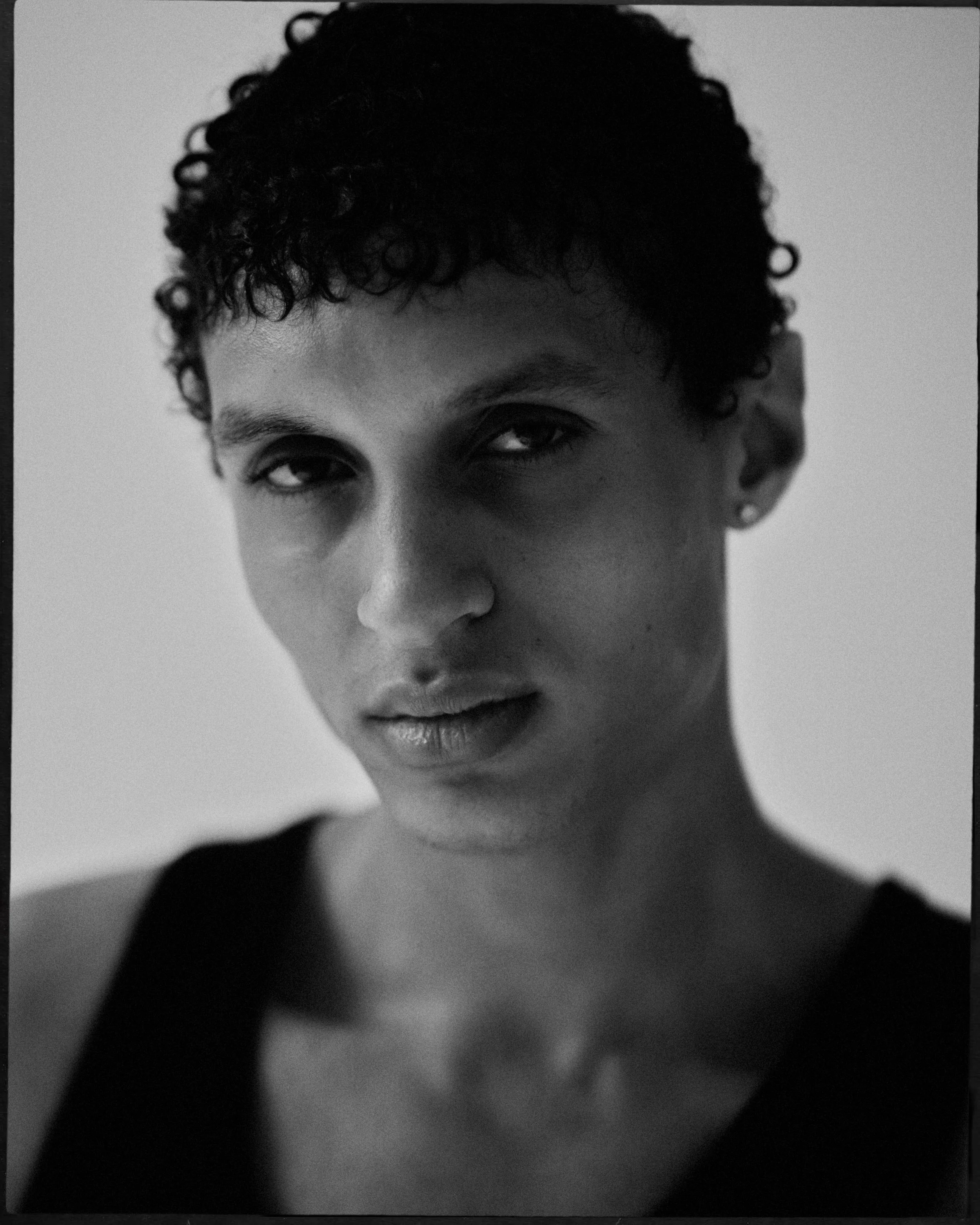 MICHAEL-OUTRE_1391x.jpg