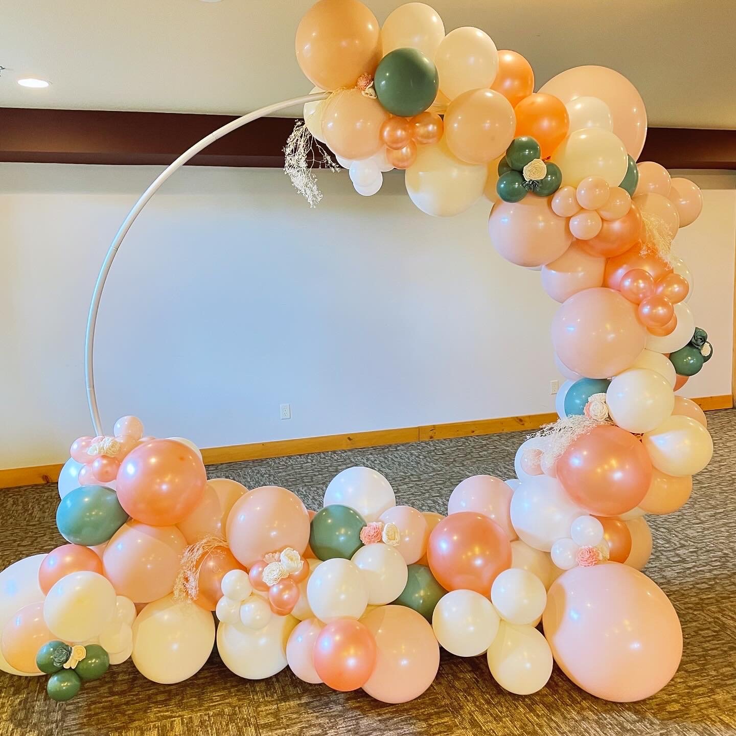 Wedding Circle Arch partial coverage.JPEG