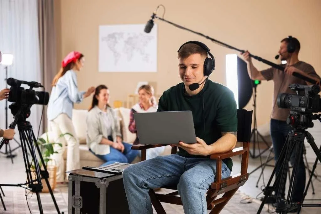 Media Careers: Jobs, Salaries &amp; How to Break Into TV, Film, and Entertainment