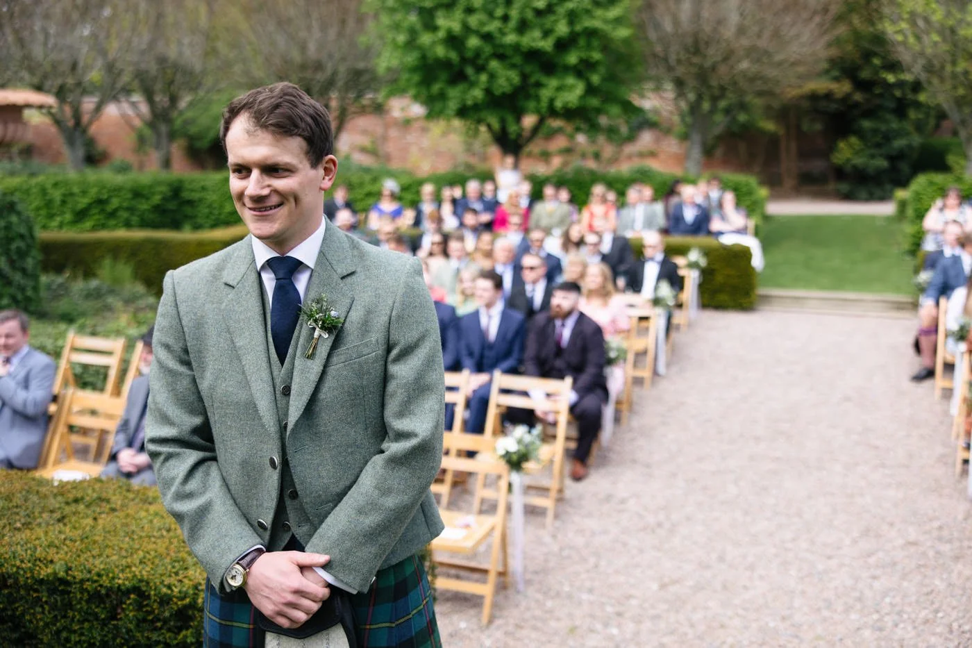 Larchfield-Estate-Wedding-Photos-018.jpg