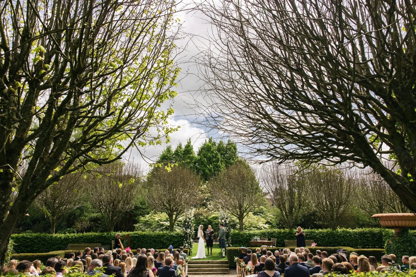 Larchfield-Estate-Wedding-Photos-022.jpg