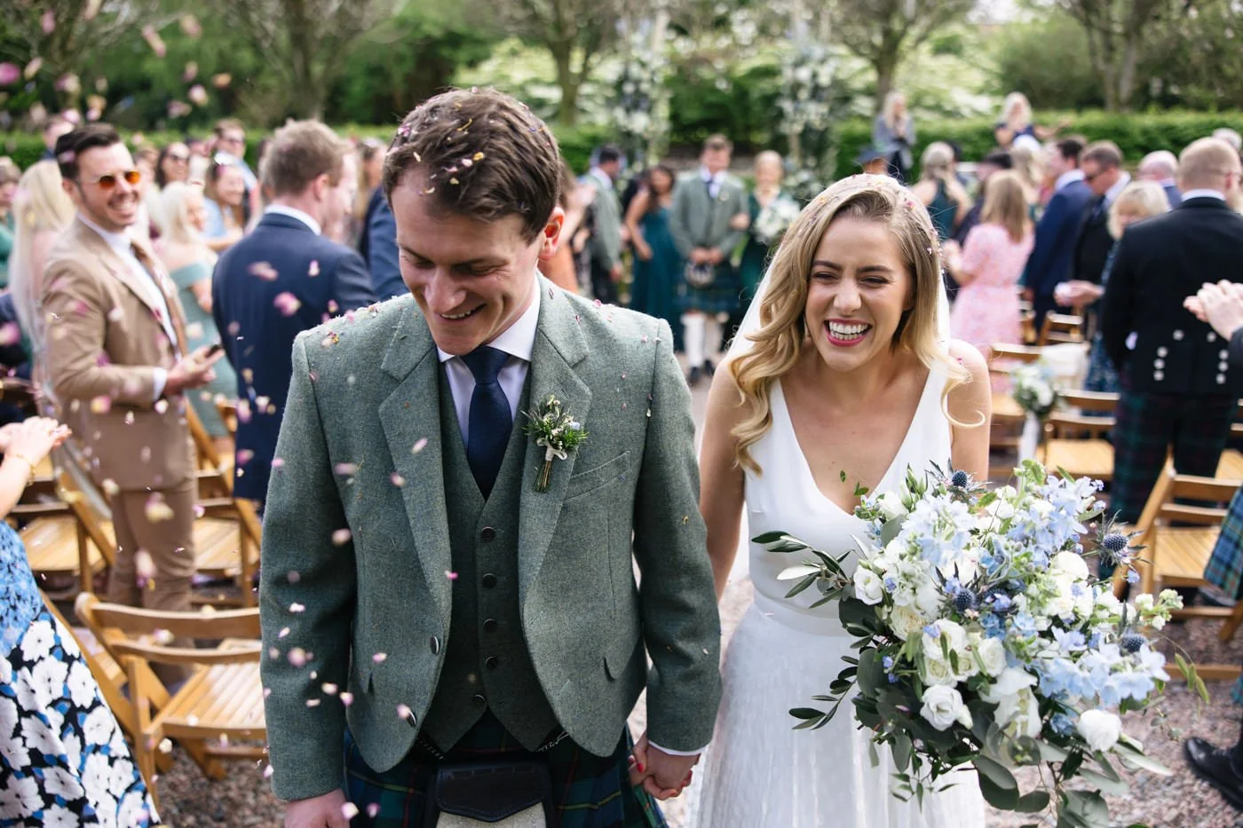 Larchfield-Estate-Wedding-Photos-033.jpg