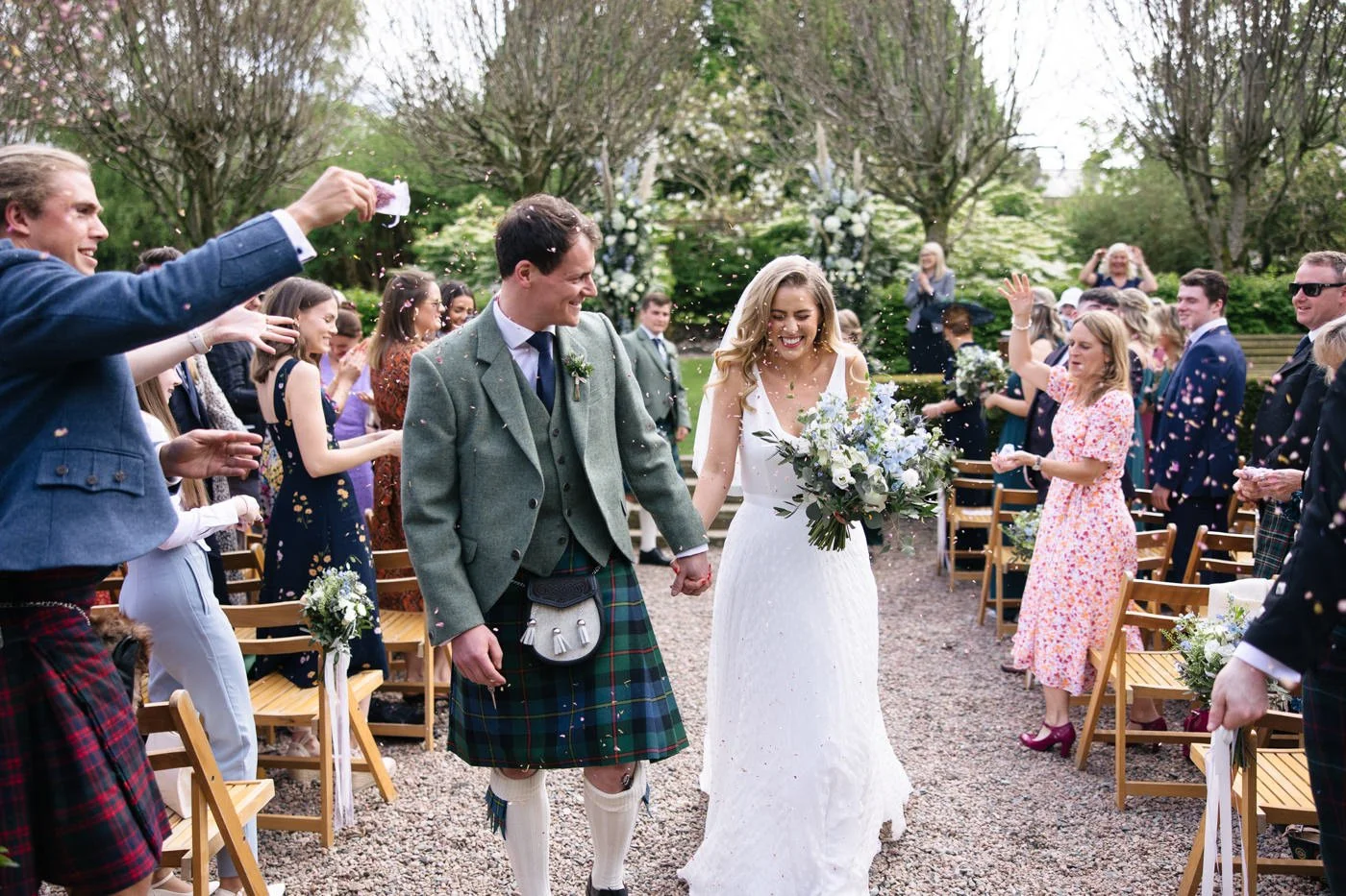 Larchfield-Estate-Wedding-Photos-032.jpg
