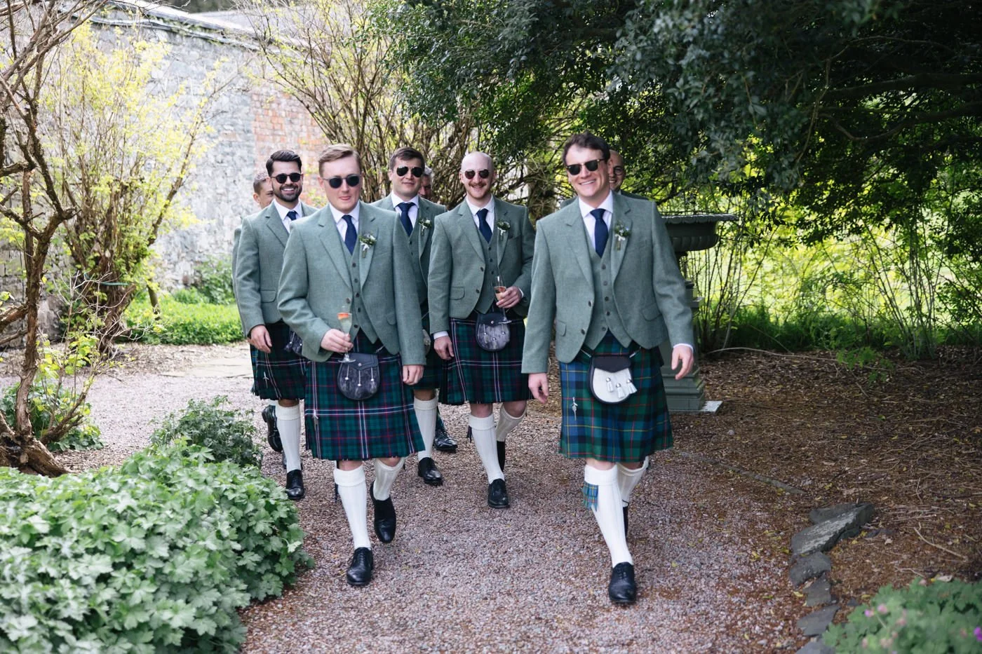 Larchfield-Estate-Wedding-Photos-007.jpg