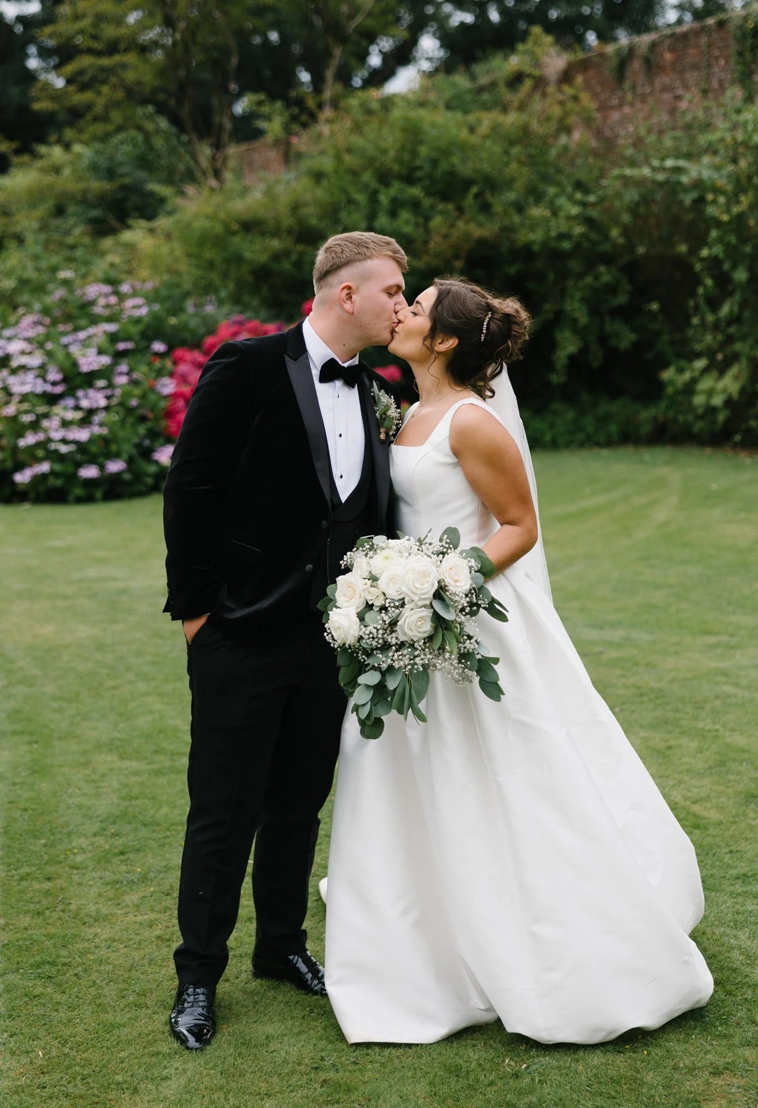 ballyscullion-park-wedding-photographer-northern-ireland-121.jpg