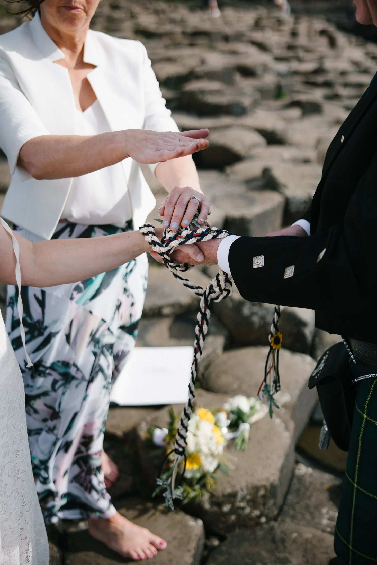 giants-causeway-elopement-photographer-ireland-23.jpg
