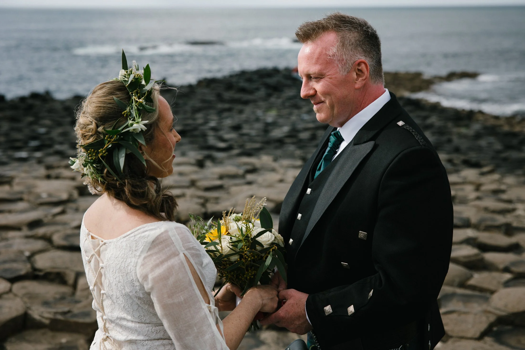 giants-causeway-elopement-photographer-ireland-19.jpg