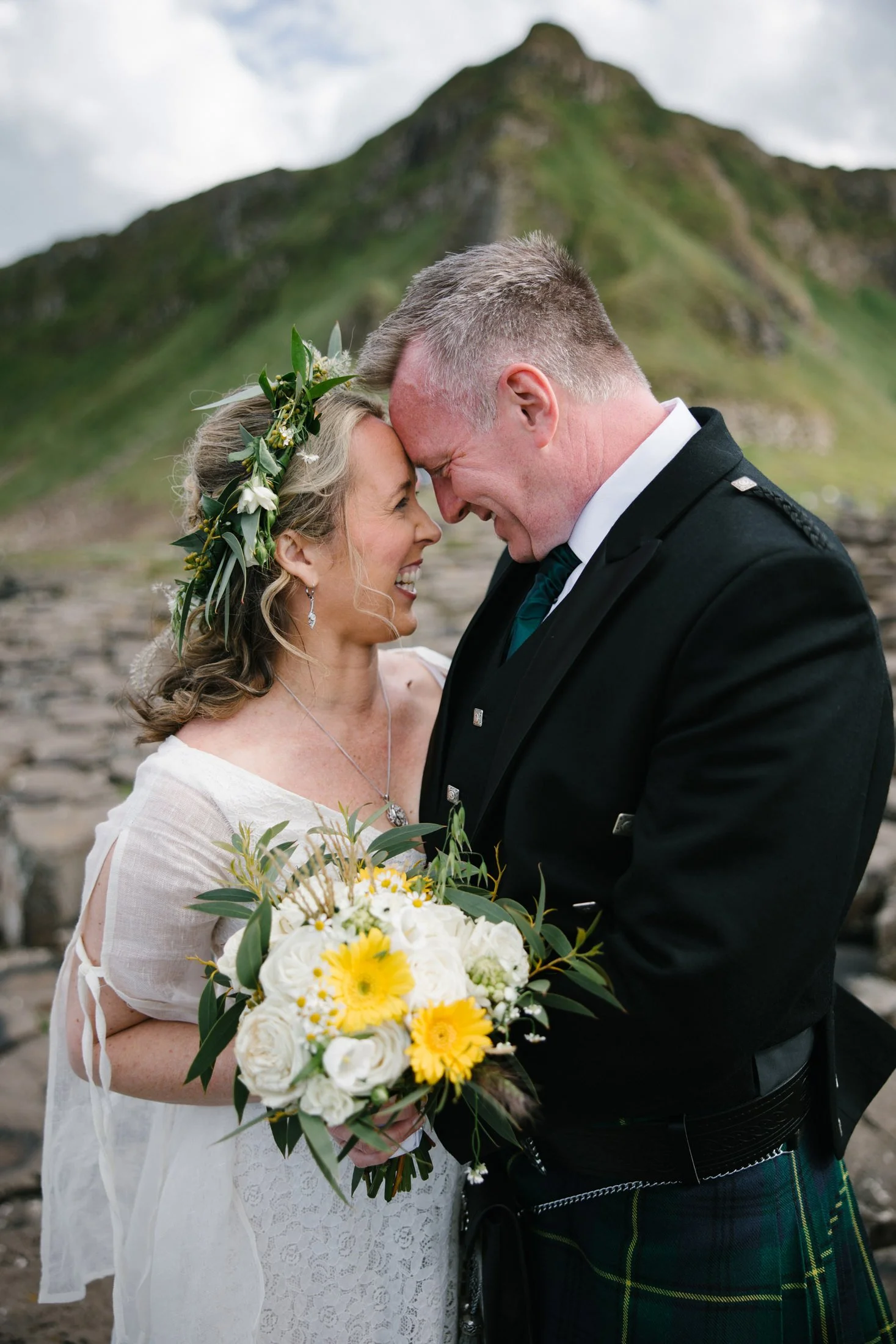 giants-causeway-elopement-photographer-ireland-11.jpg
