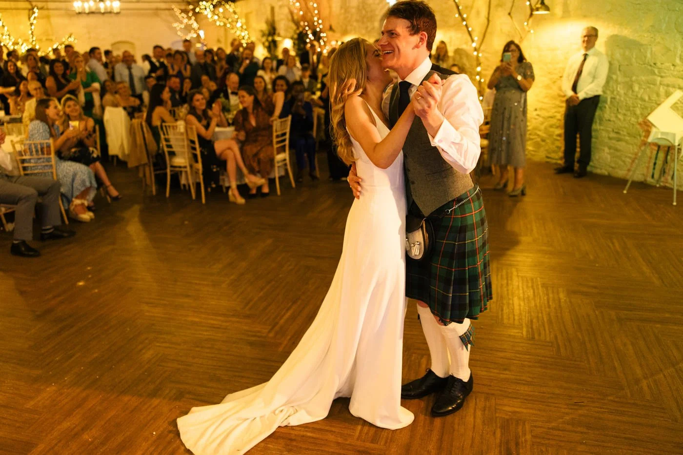Larchfield-Estate-Wedding-Photos-089.jpg