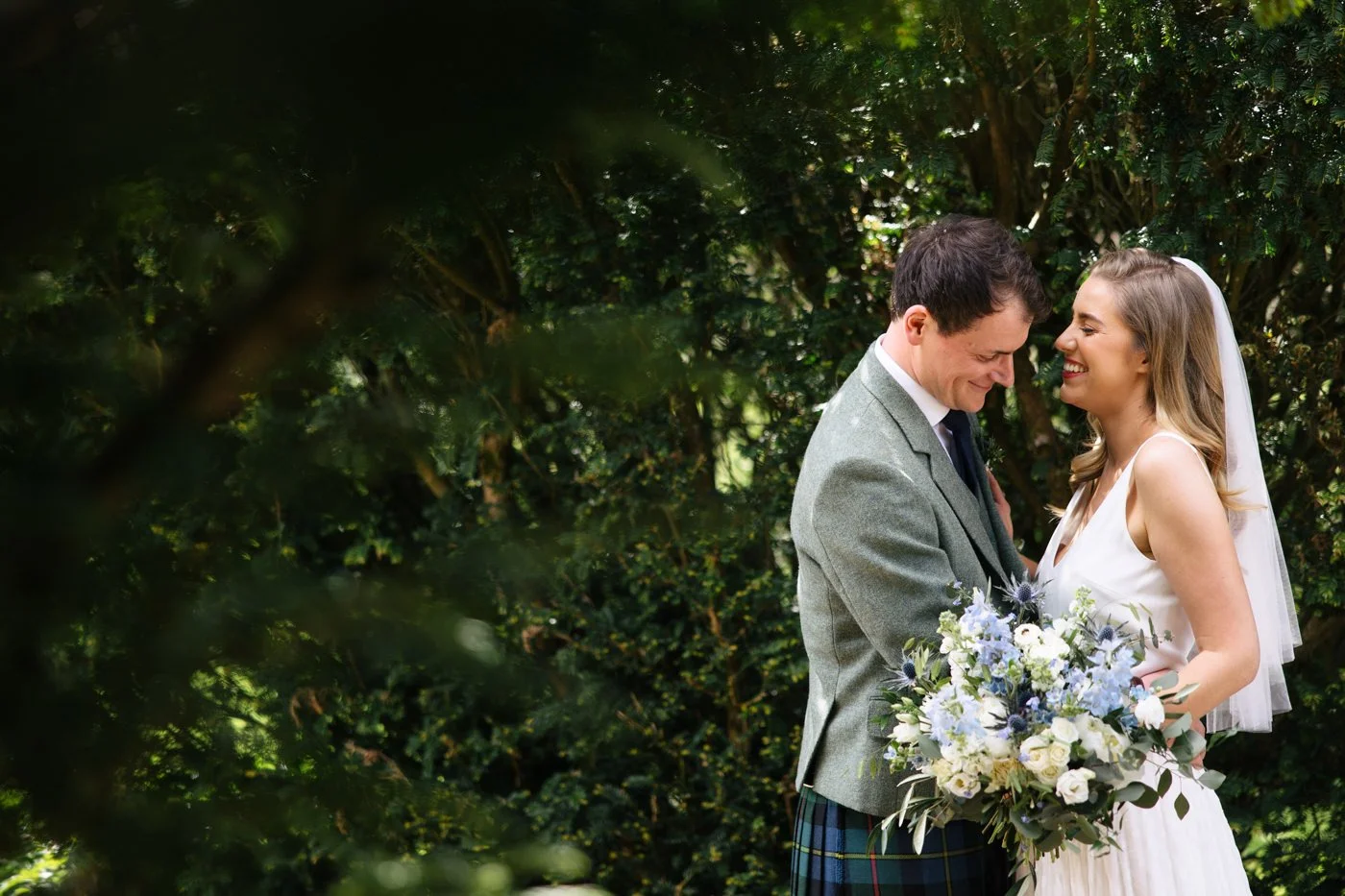 Larchfield-Estate-Wedding-Photos-058.jpg