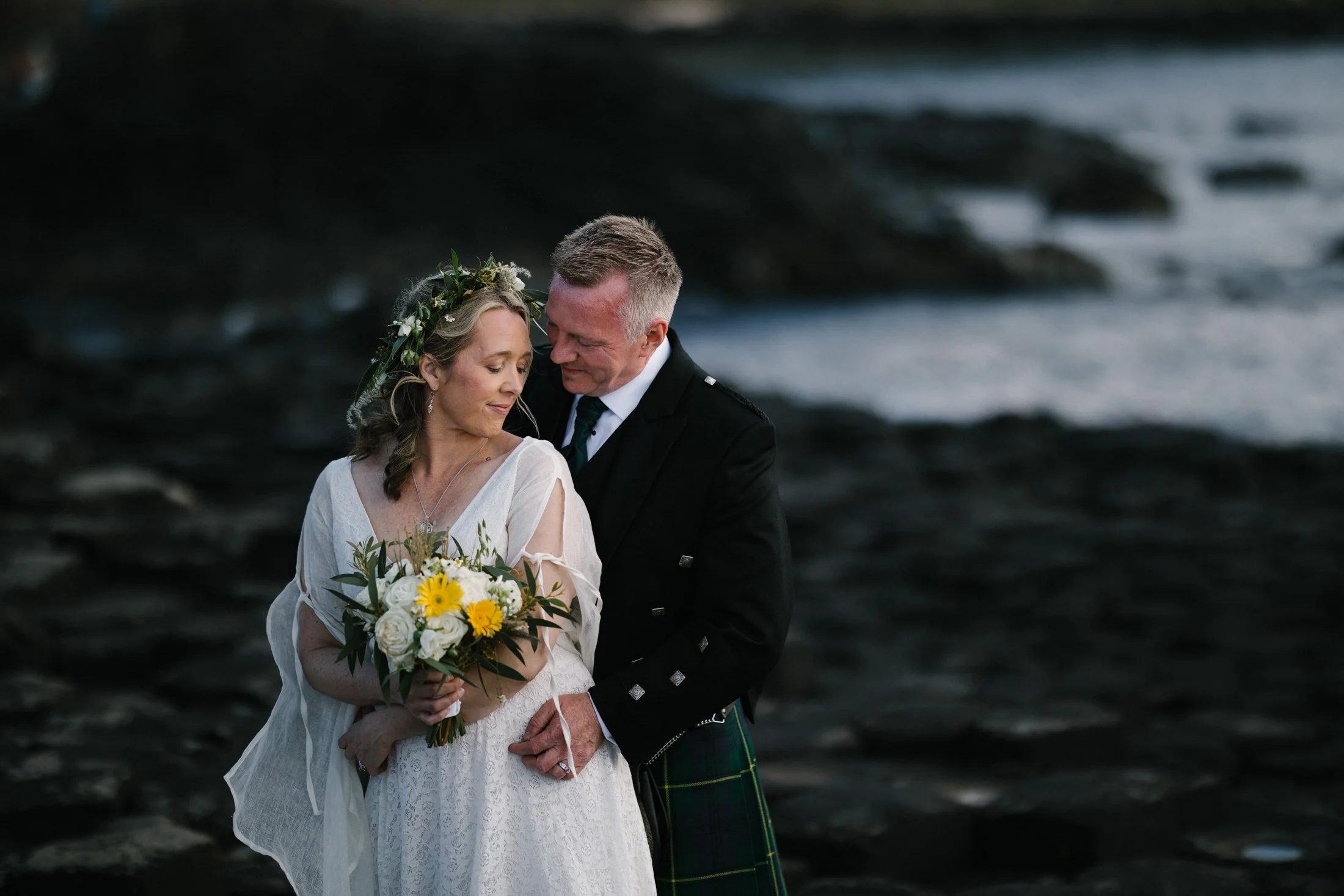 giants-causeway-elopement-photographer-ireland-40.jpg