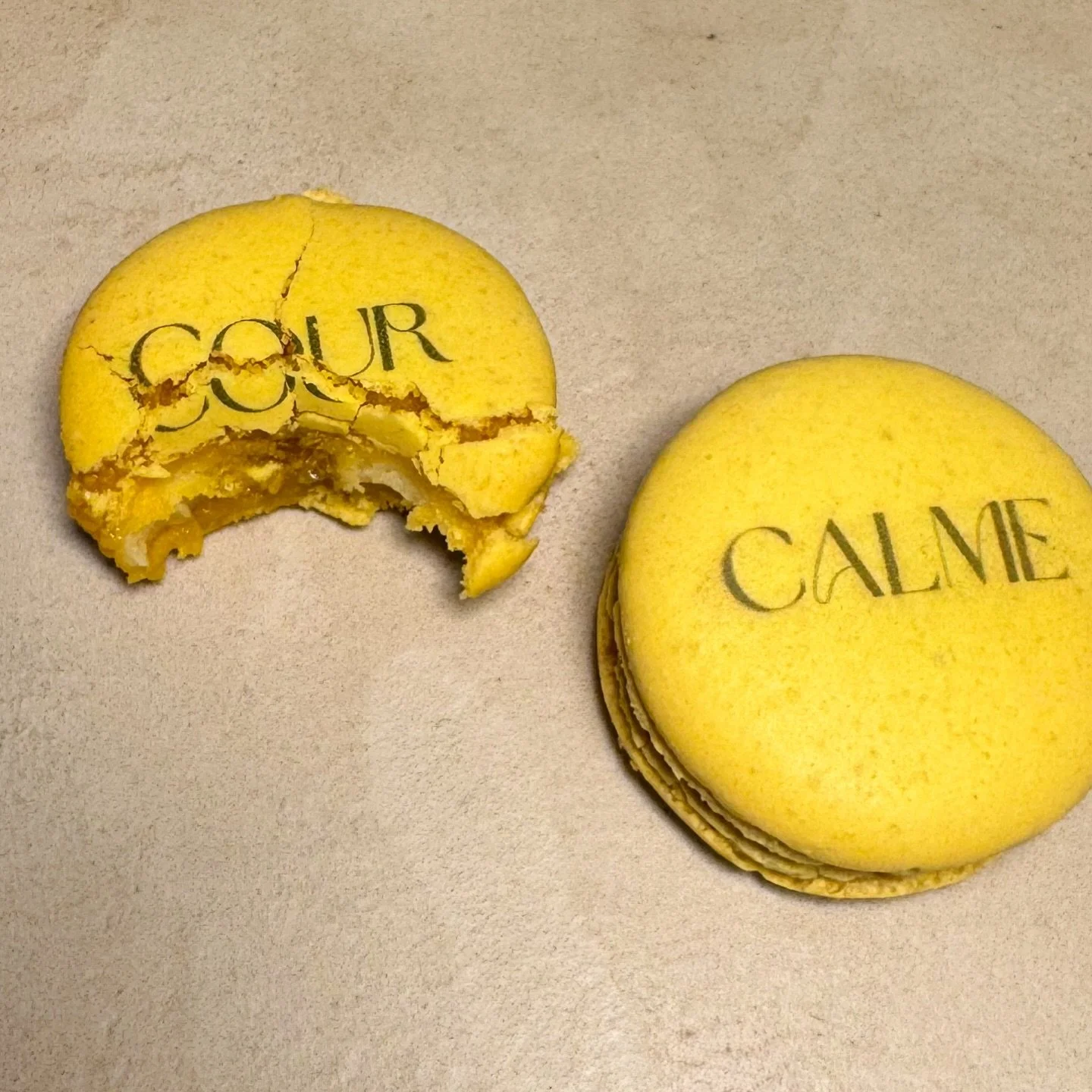 Celebrating 1 year of Cour Calme with treats from @patisseriechouquette for my clients 💛