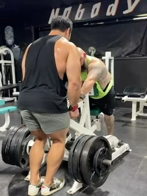 Just some training footage from my session with @charlton_banks at the incredible @lcmfitness_nj. Always so fantastic training together and the facility is insane. 

First is the Body Masters row which has a strong claim to being the best row ever ma
