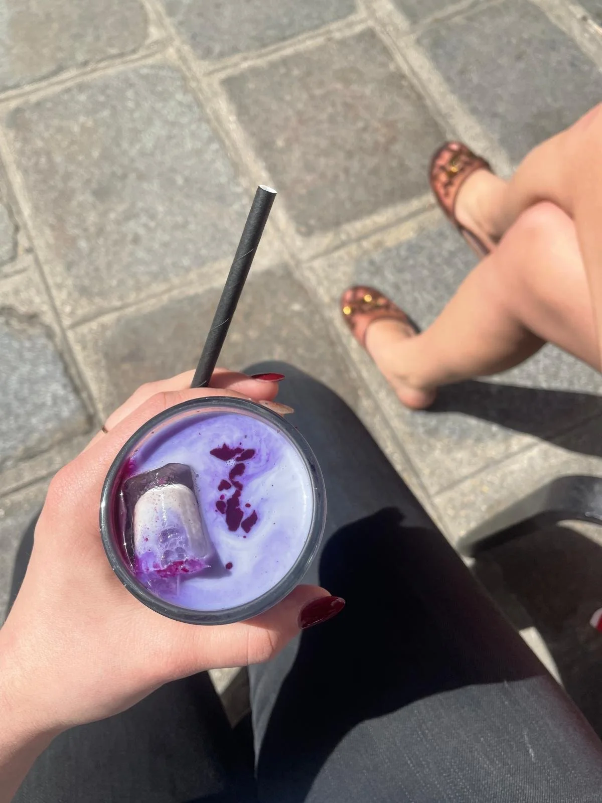 La mode peut-elle survivre sans coffee shop ?