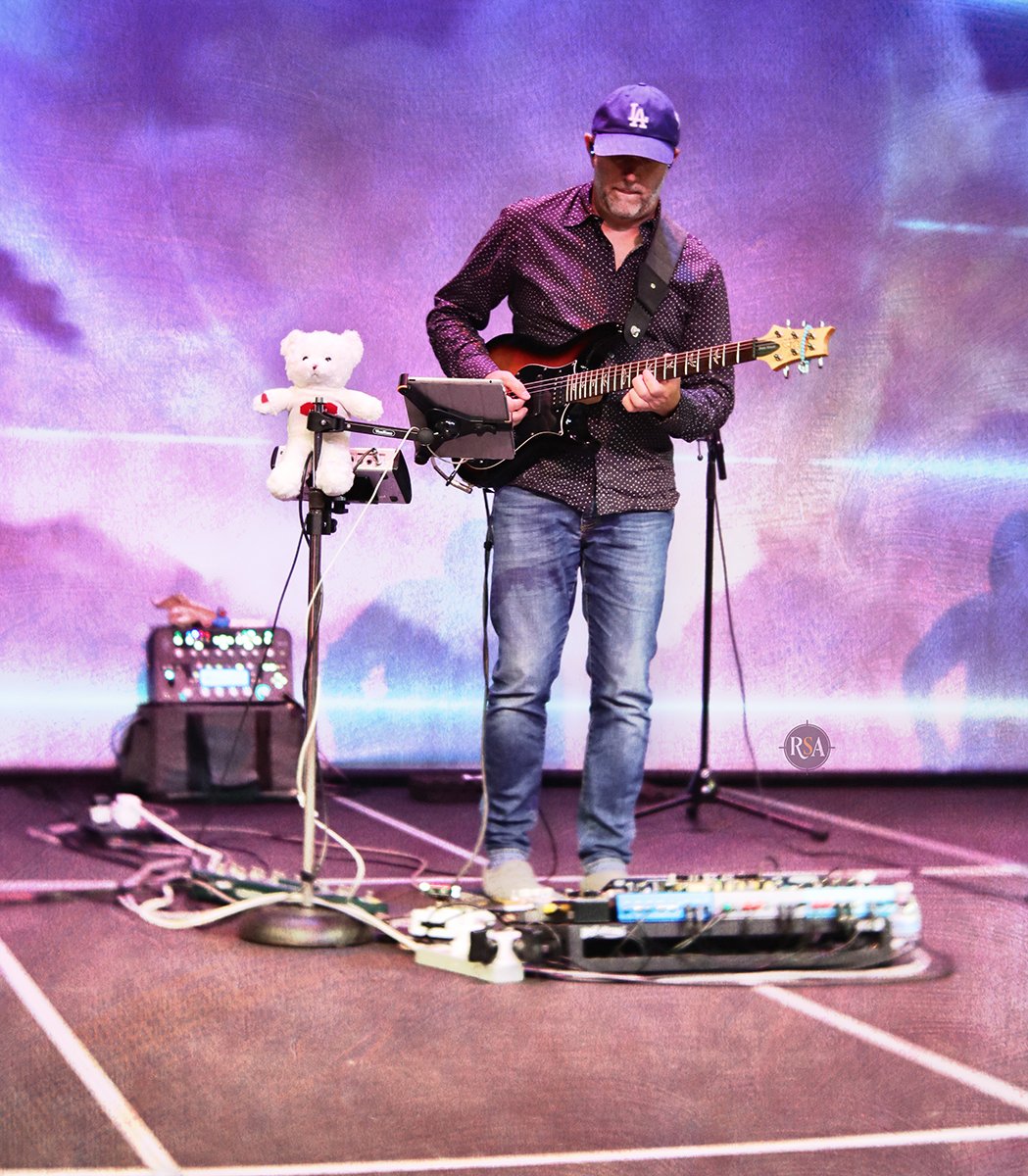 Electric guitar