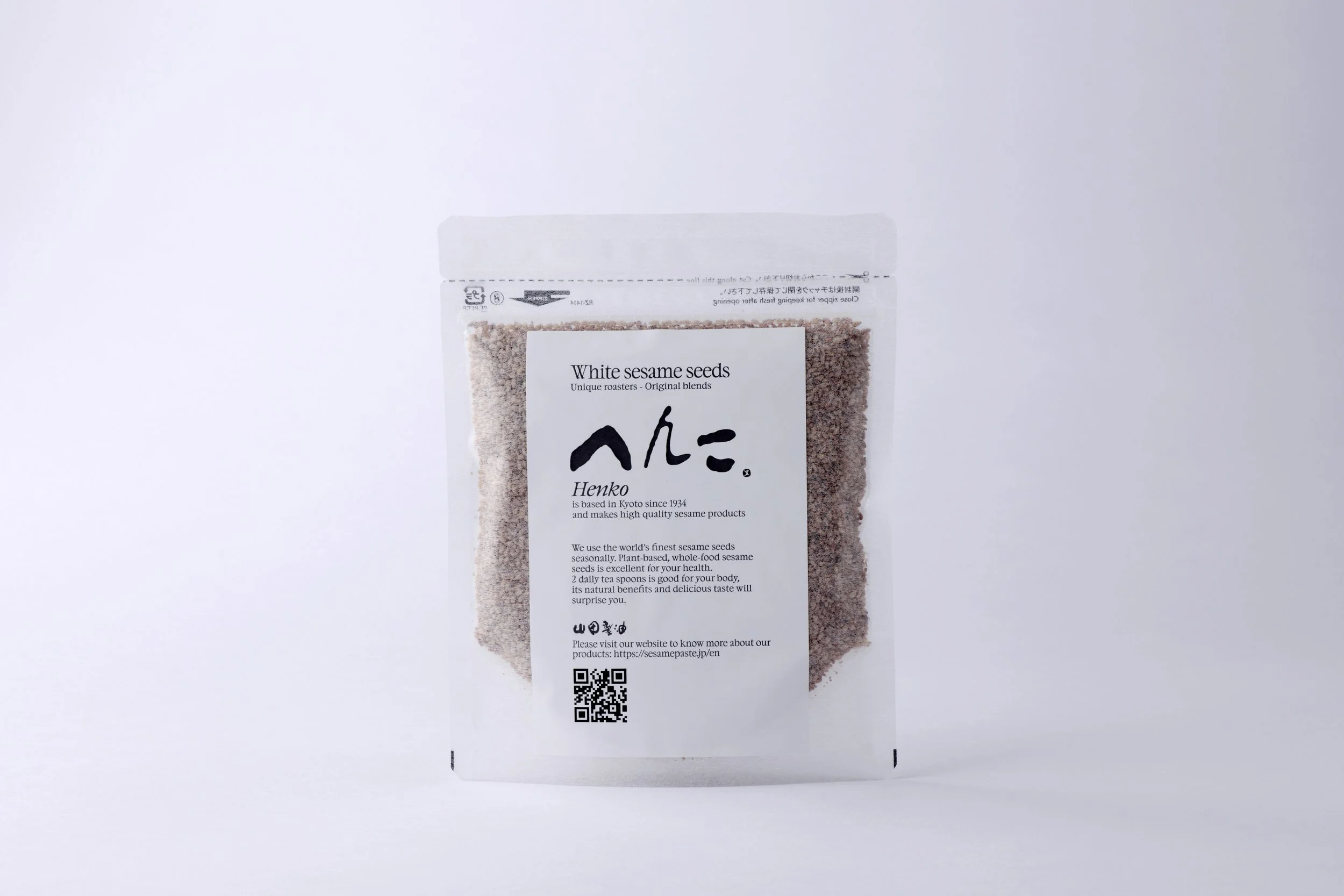 Henko Roasted white sesame seeds