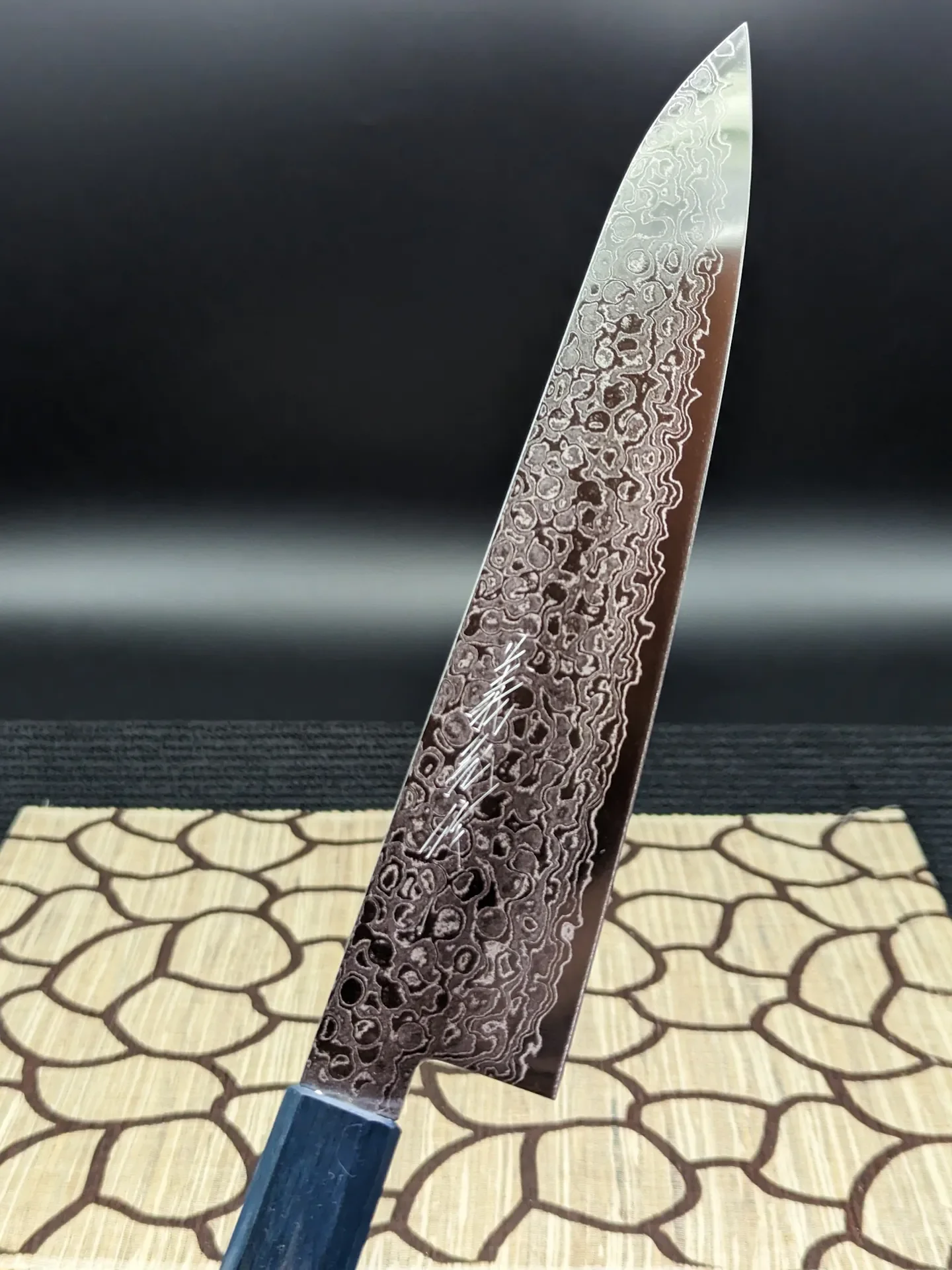 Couteau Zad Gyuto 210 mm

Polyvalent et idéal pour la viande - Yamawaki