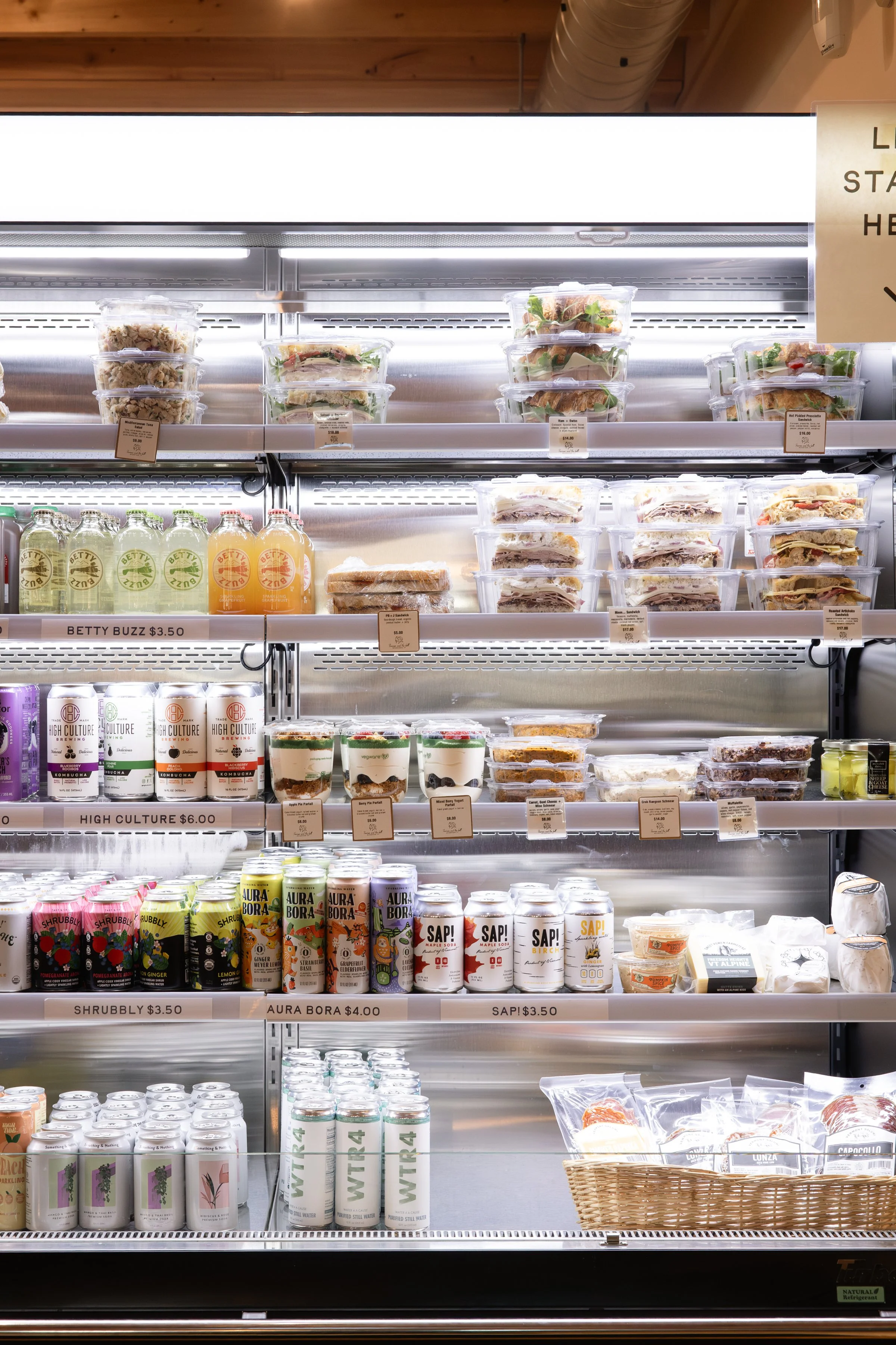 251218 Farmer  the bell 30.jpg