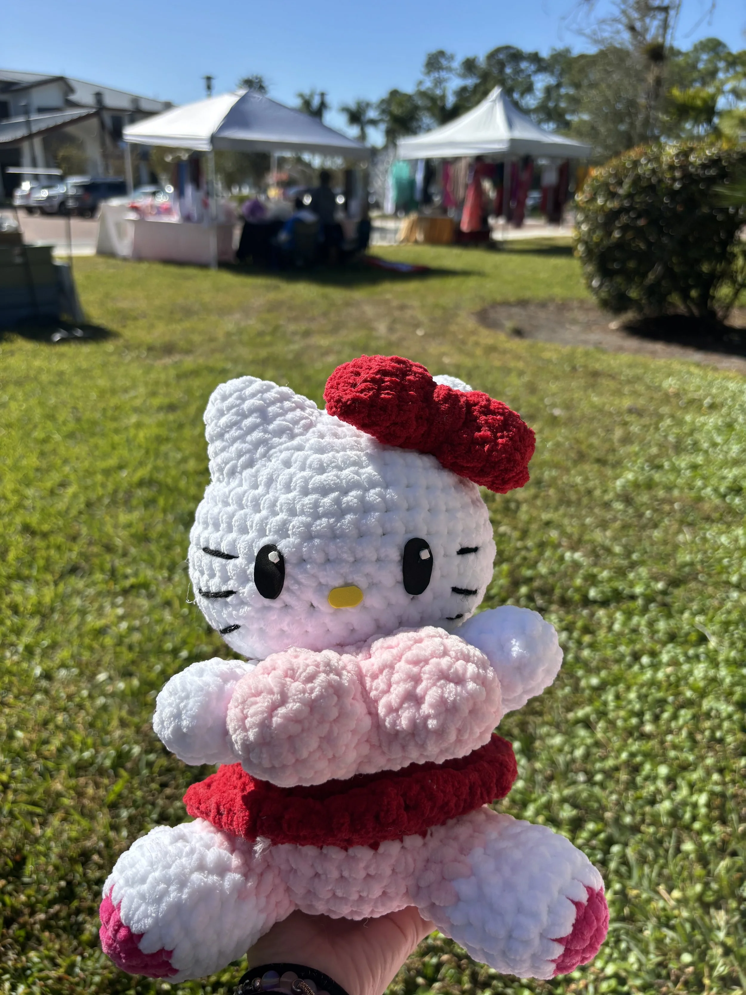Crochet Hello Kitty with a Heart NEW!!