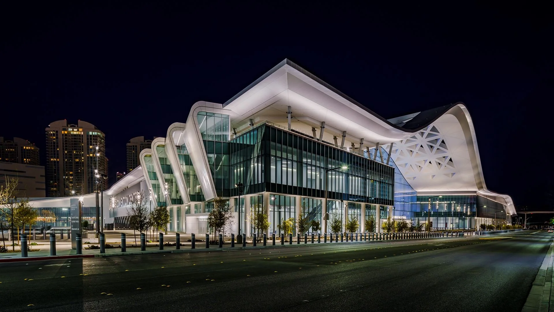 Las Vegas Convention Ctr 1.jpg