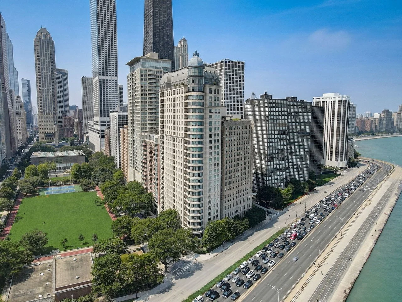 840 Lake Shore Dr 1.jpg