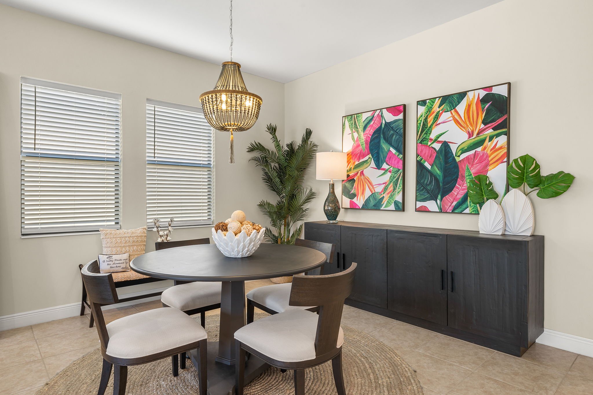 6-Dining Room.jpg