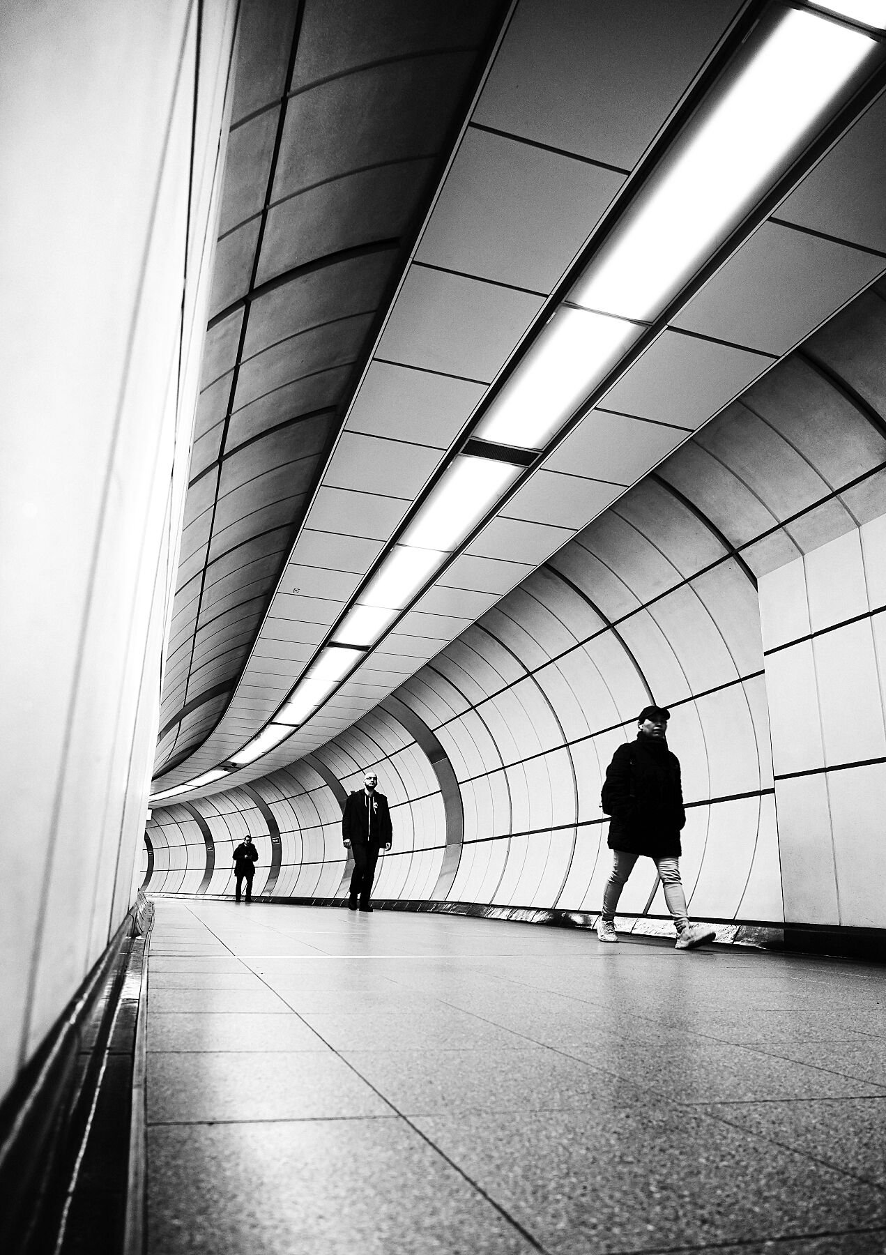 THE KING'S CROSS TUNNEL