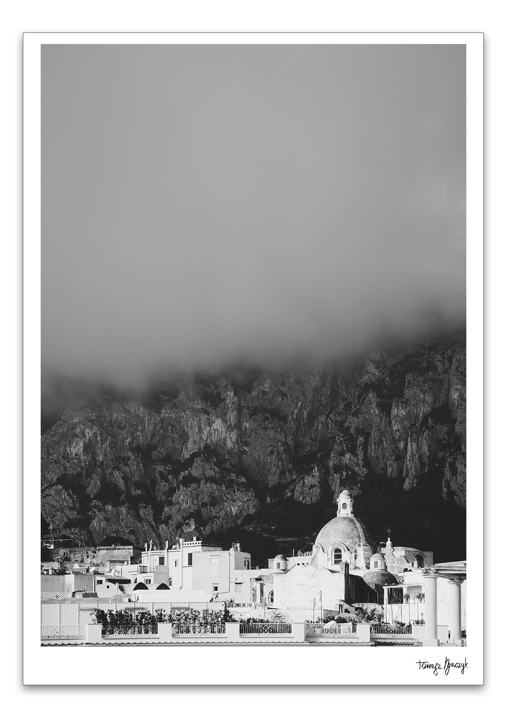 FOG IN CAPRI.jpg