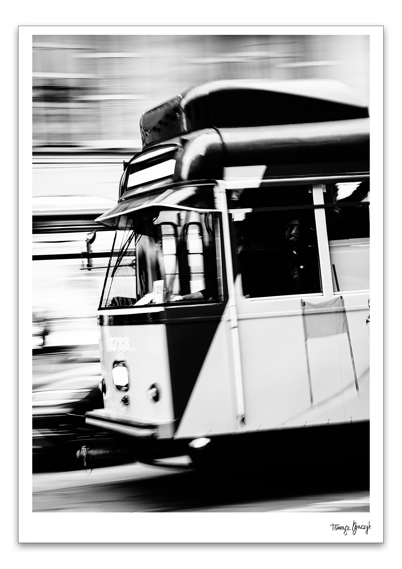 MILAN TRAM.jpg