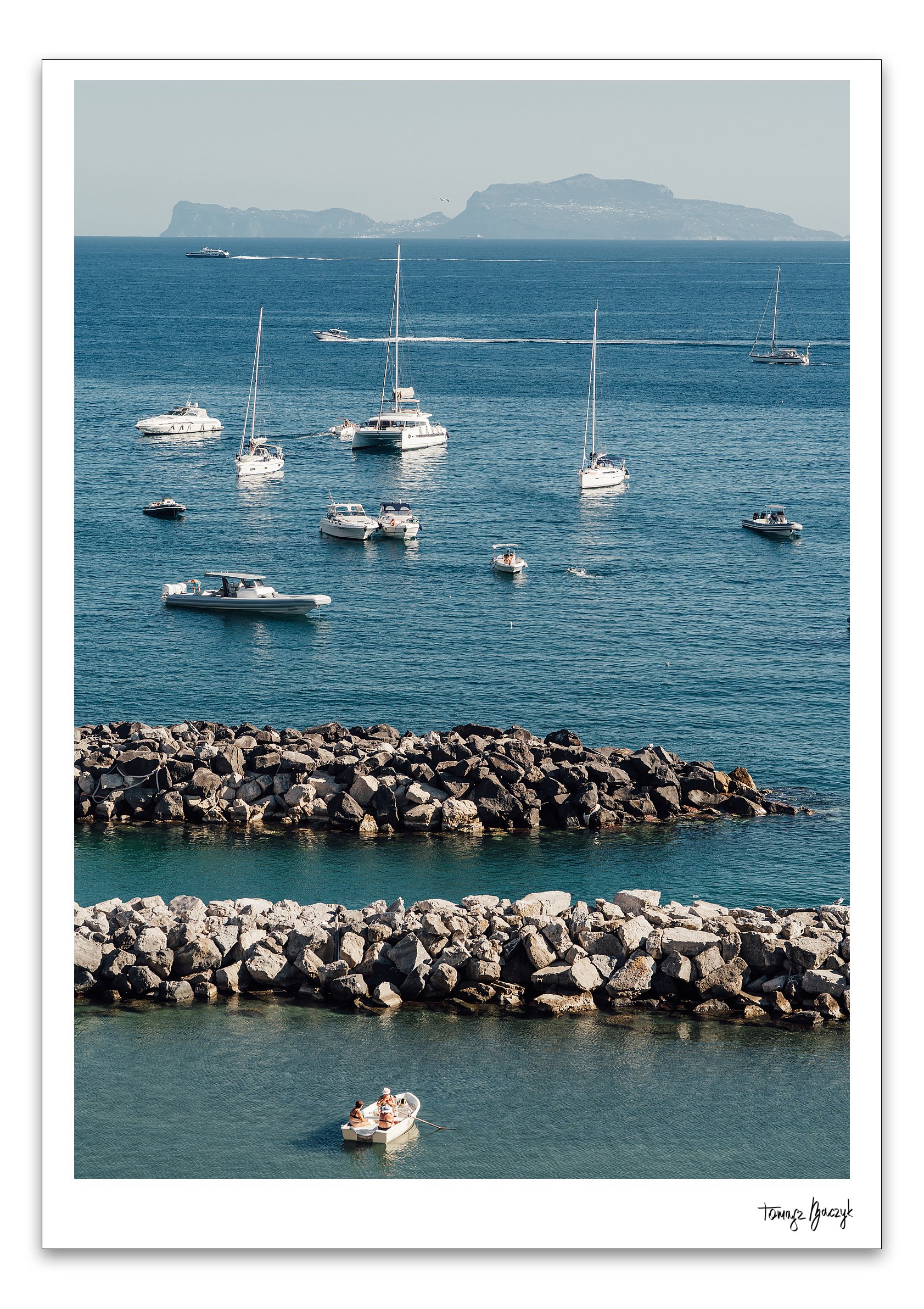 BOATS IN PROCIDA.jpg