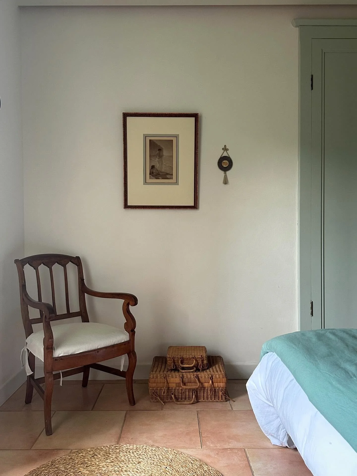 L&rsquo;heure de la pause estivale est venue. Je vous retrouve ici en septembre ressourc&eacute;e et inspir&eacute;e. Bonnes vacances &agrave; toutes et tous 👋🏻

#interiordesign #decoration #decorationinterieur #maisondecampagne #inspiration