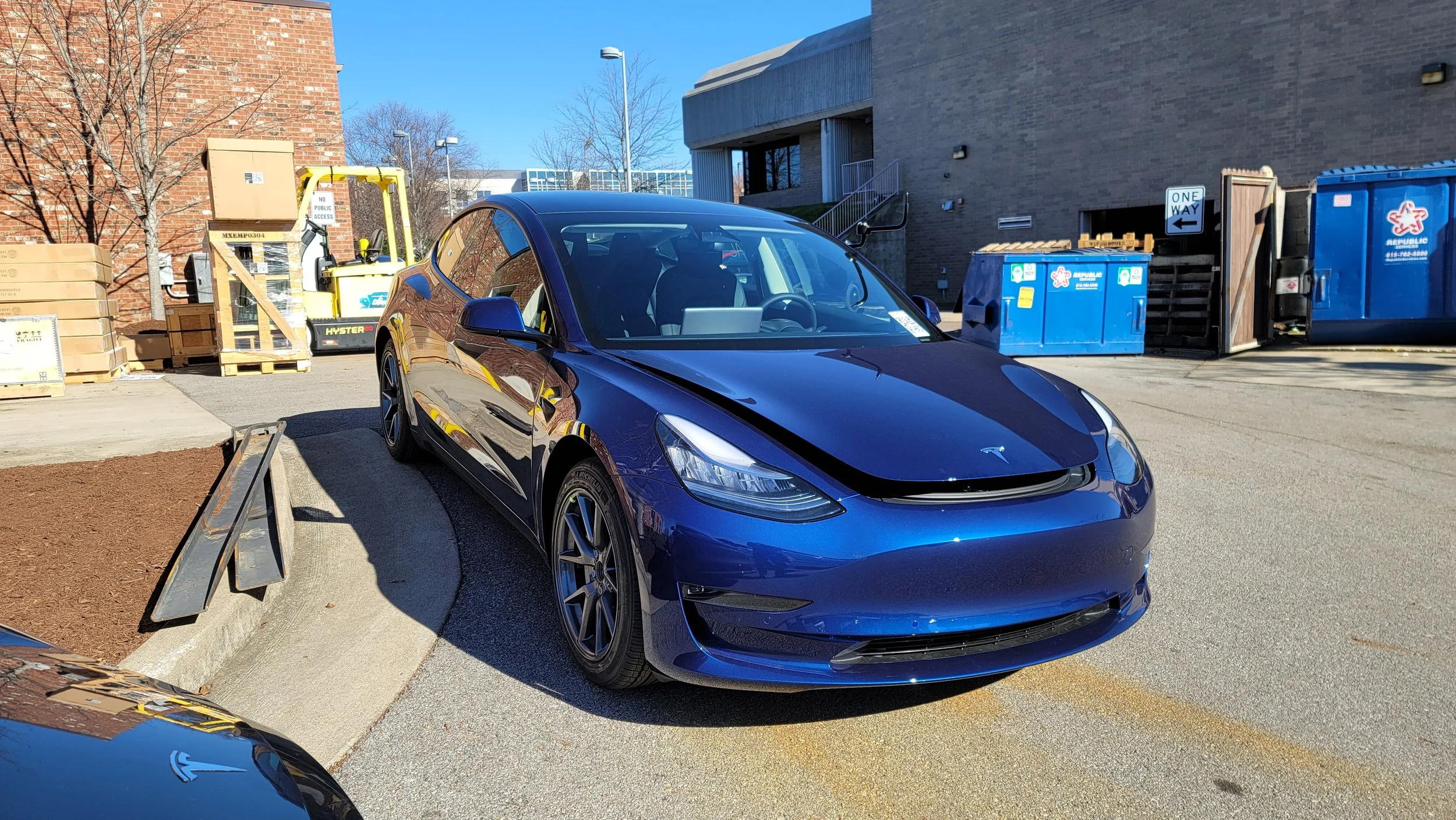 Tesla-Model3-1.jpg