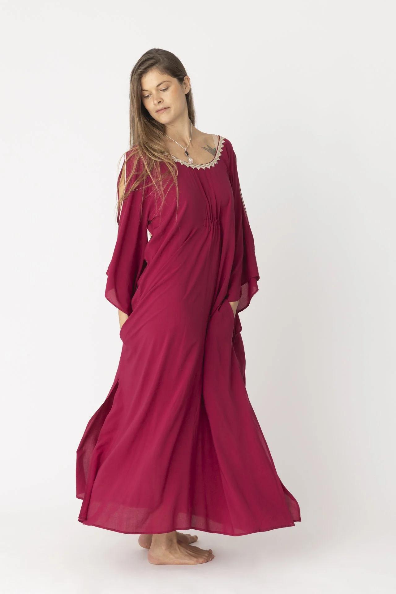 Friendly Dress, reversible by the neckline, U or V.