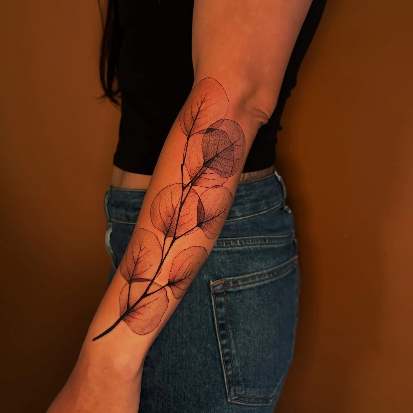 Got to start on this lovely botanical piece for @shanon_sk3lington 
Thank you for the laughs 🫶✨

.

.
.
.
.
#botanical #eucalyptus #tattoos #559ink #fresnotattoos #downtownfresno