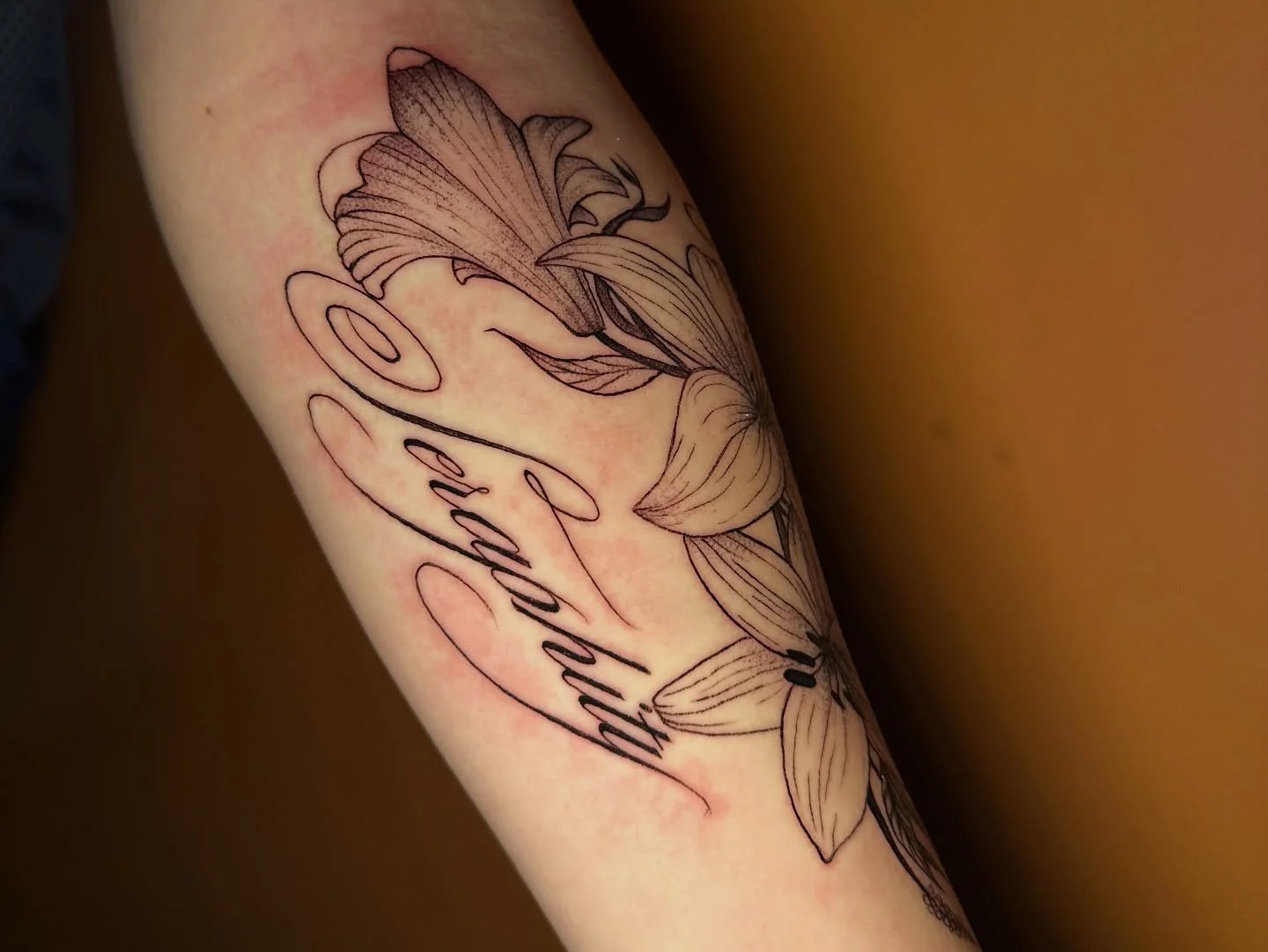 Floral and script, one of my fav combos 🖋️🥀 thank you Sasha ✨