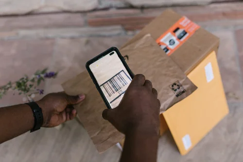 A breakdown of carriers: USPS, UPS, Fedex & DHL — LimeLoop