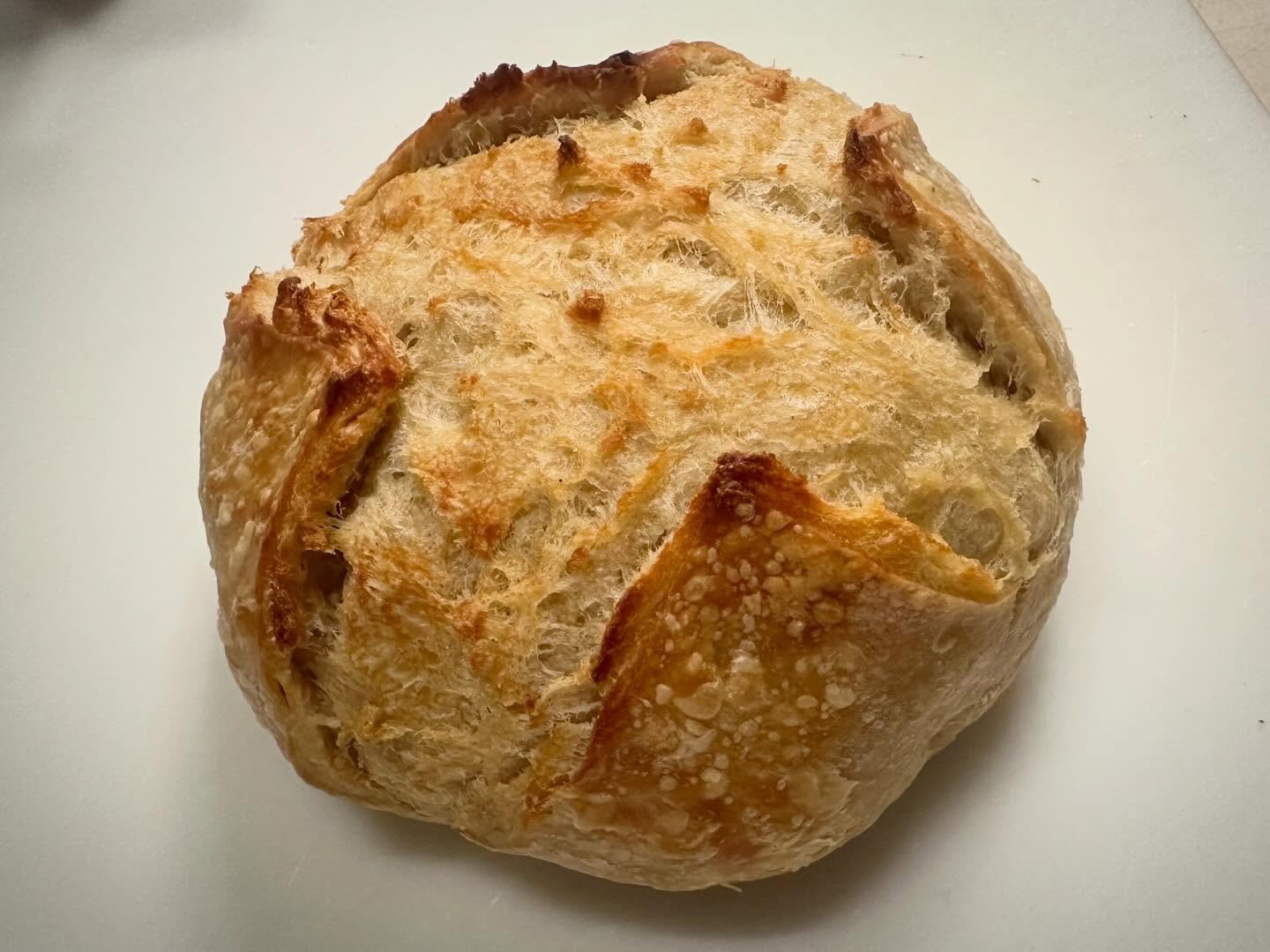🥖 🧈 🥖 It&rsquo;s Sourdough Monday @gunnisonvitamin &amp; we have a new addition for the lineup . . . the Croissant Loaf!!! 🥐🥐🥐 The Croissant Loaf is just like our Simply Sourdough with 1 big difference - BUTTER! This loaf has a super flaky, but