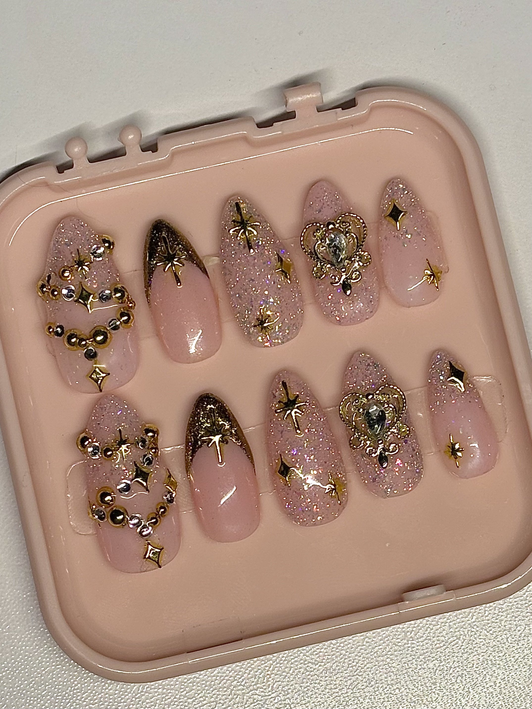 Gold Star Press on Nails