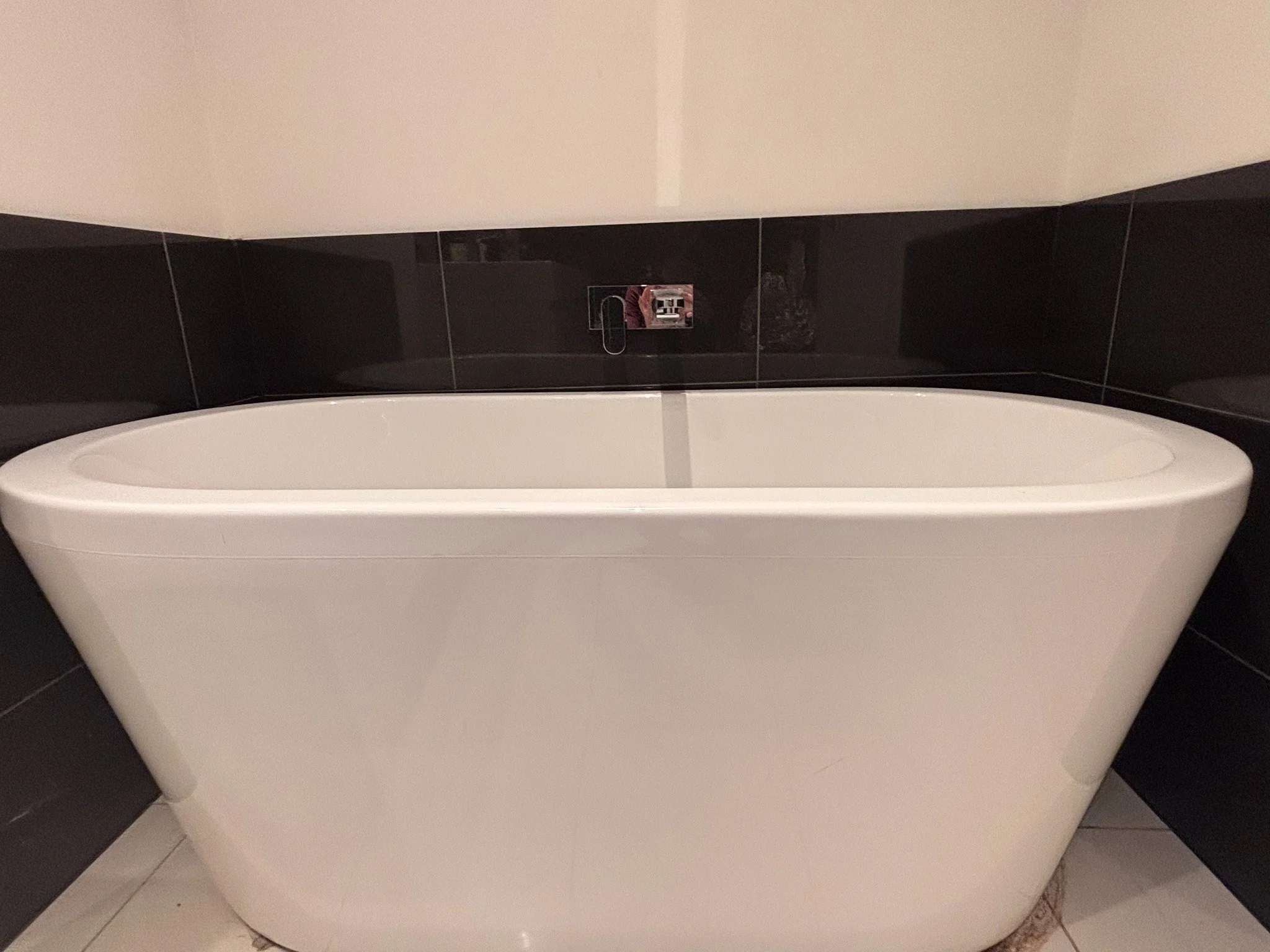 Bathtub Viewbank.jpg