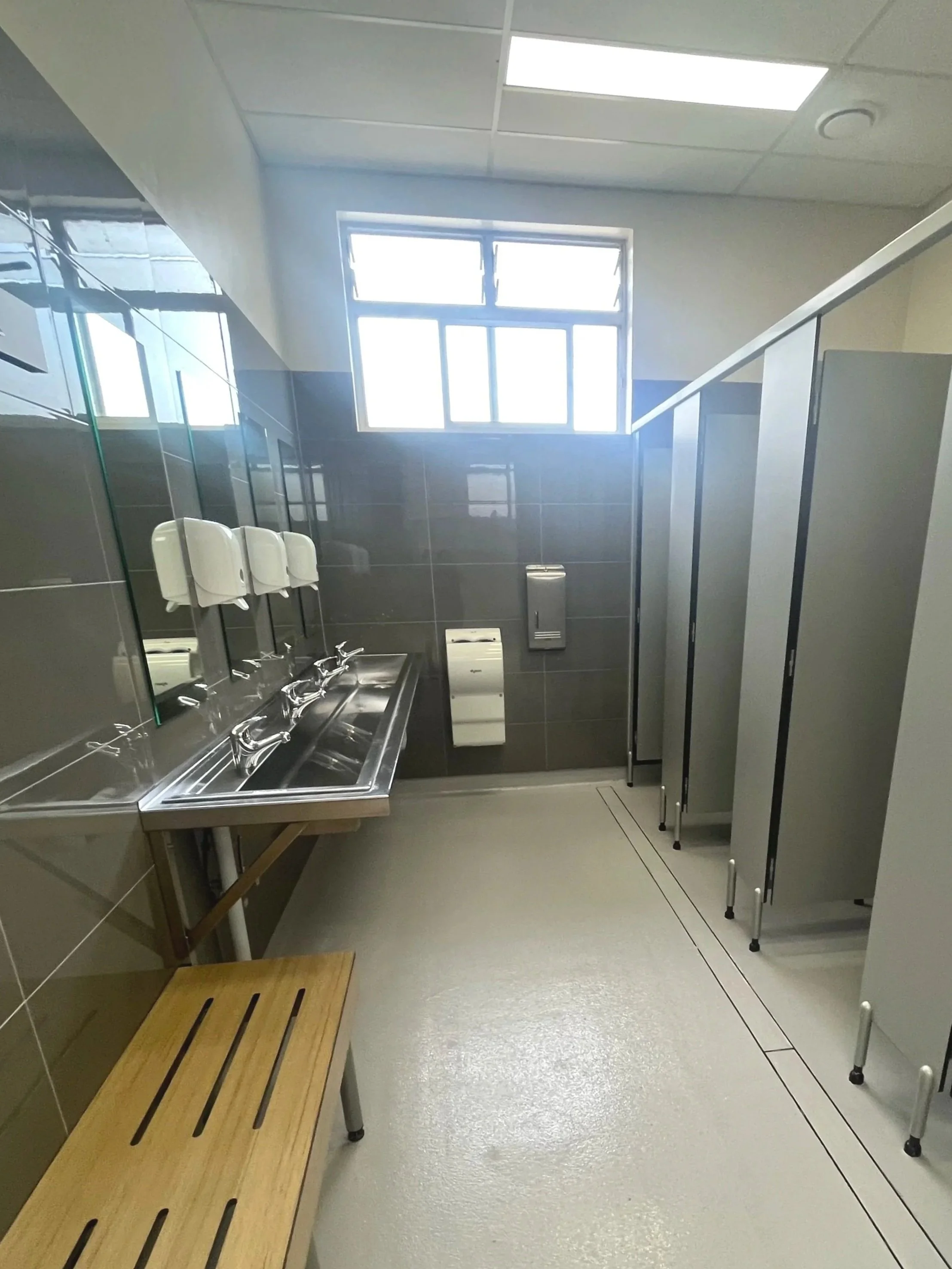 Ozworth%2BConstruction%2B-%2BURM%2BDepot%2BComplete%2B%25282%2529.jpg