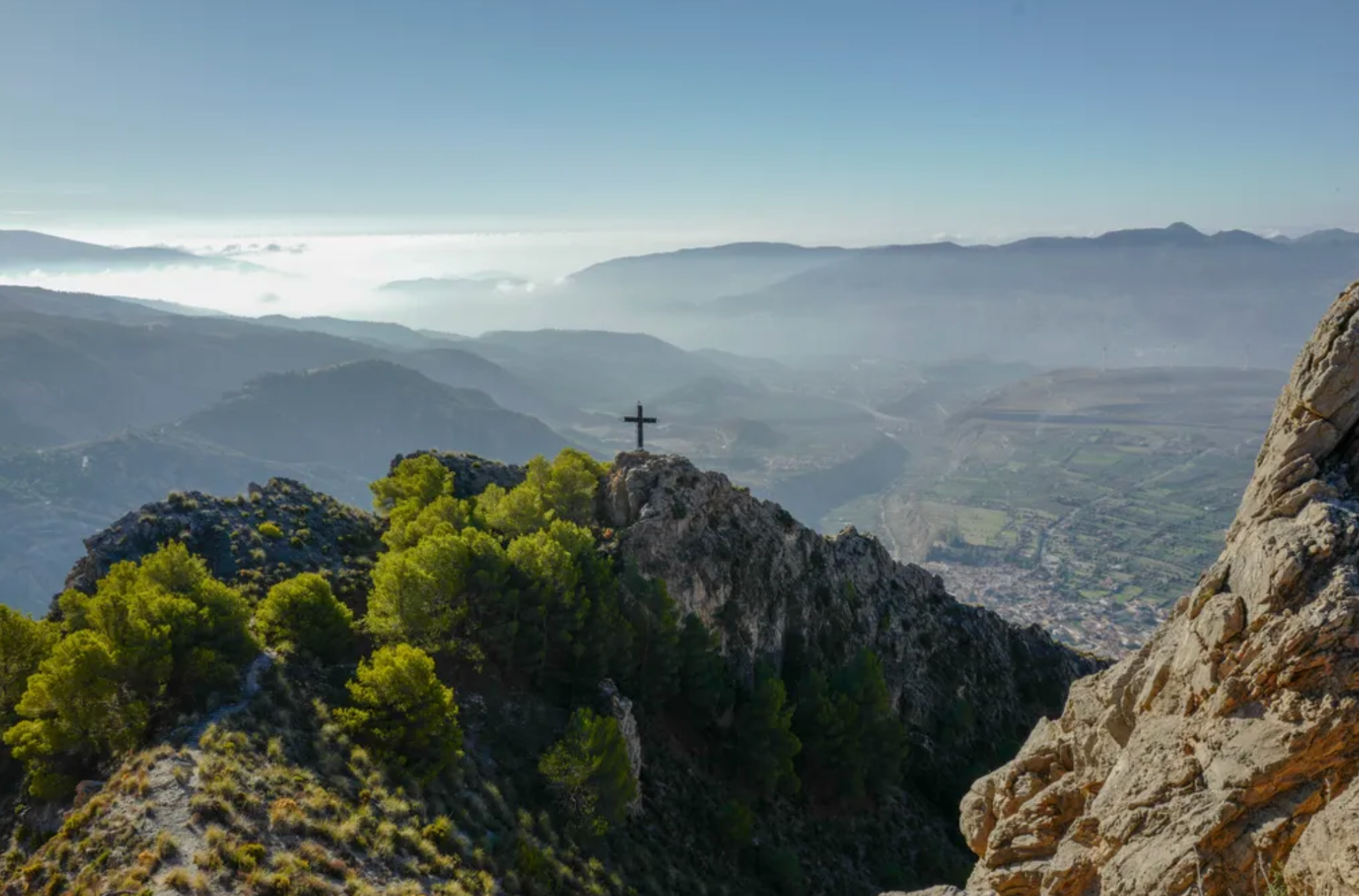 imgi_19_Hike+cross.png